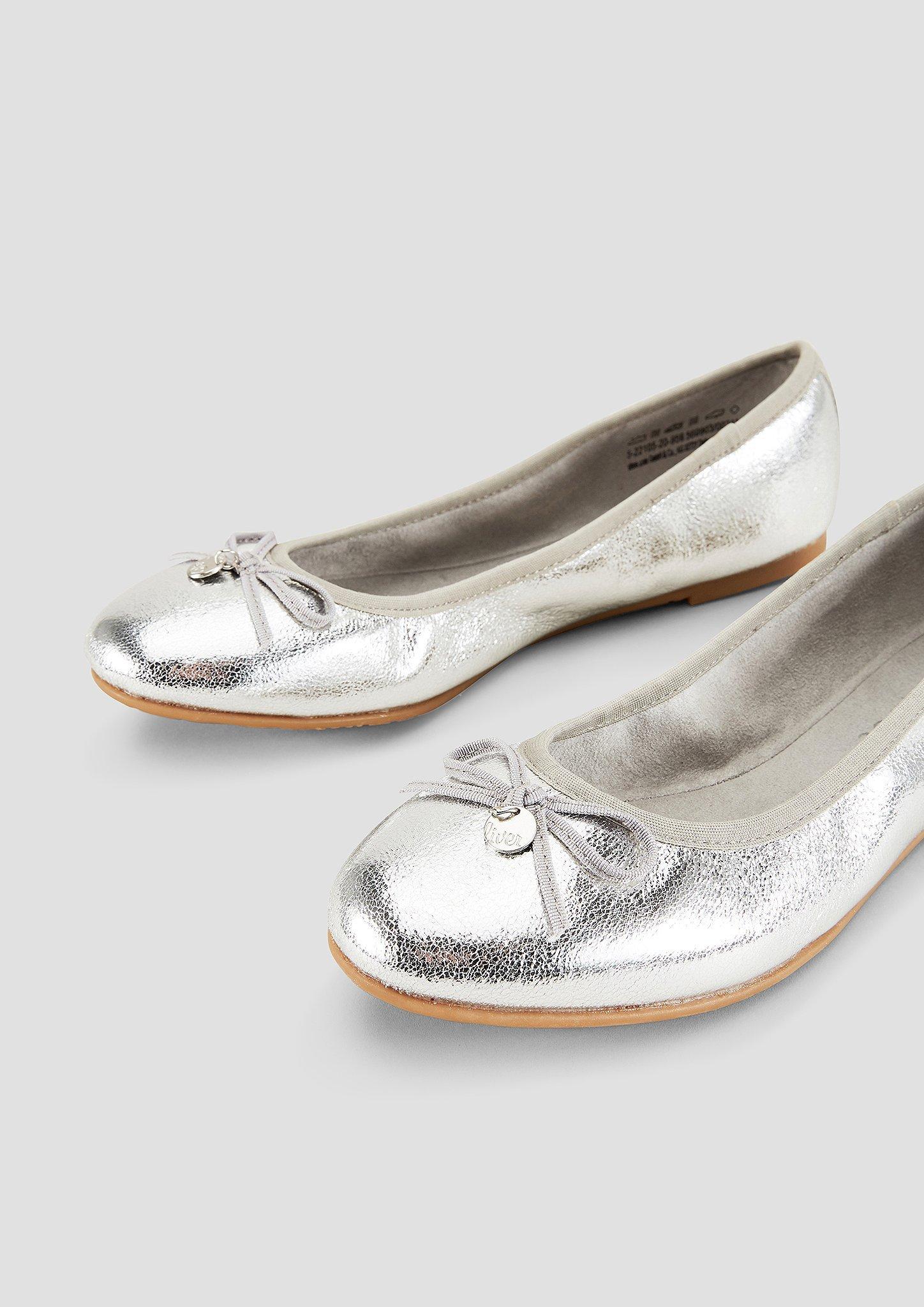 Femmes Ballerines d'aspect métallisé en argent de s.Oliver
