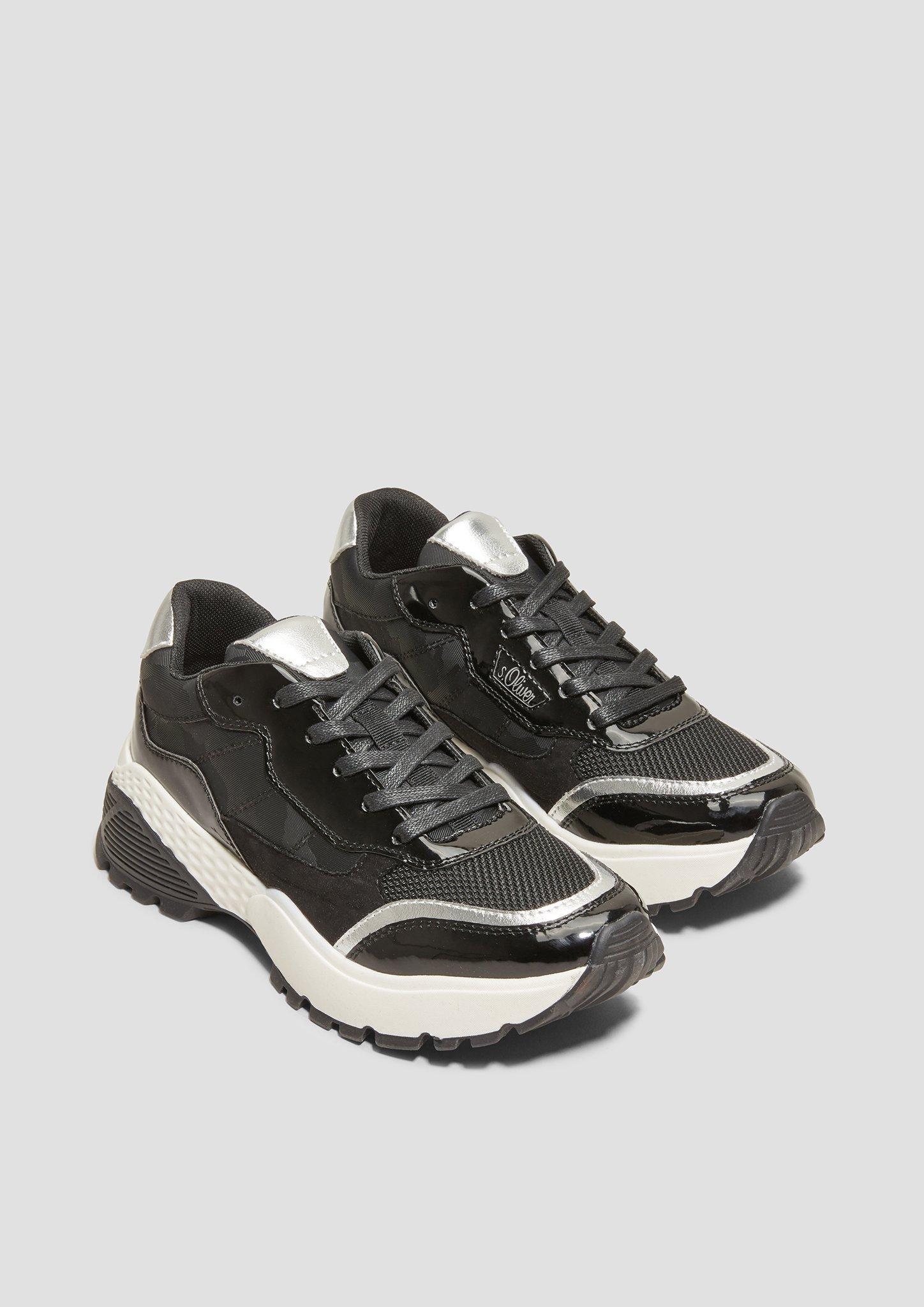 Product sibling Sneaker