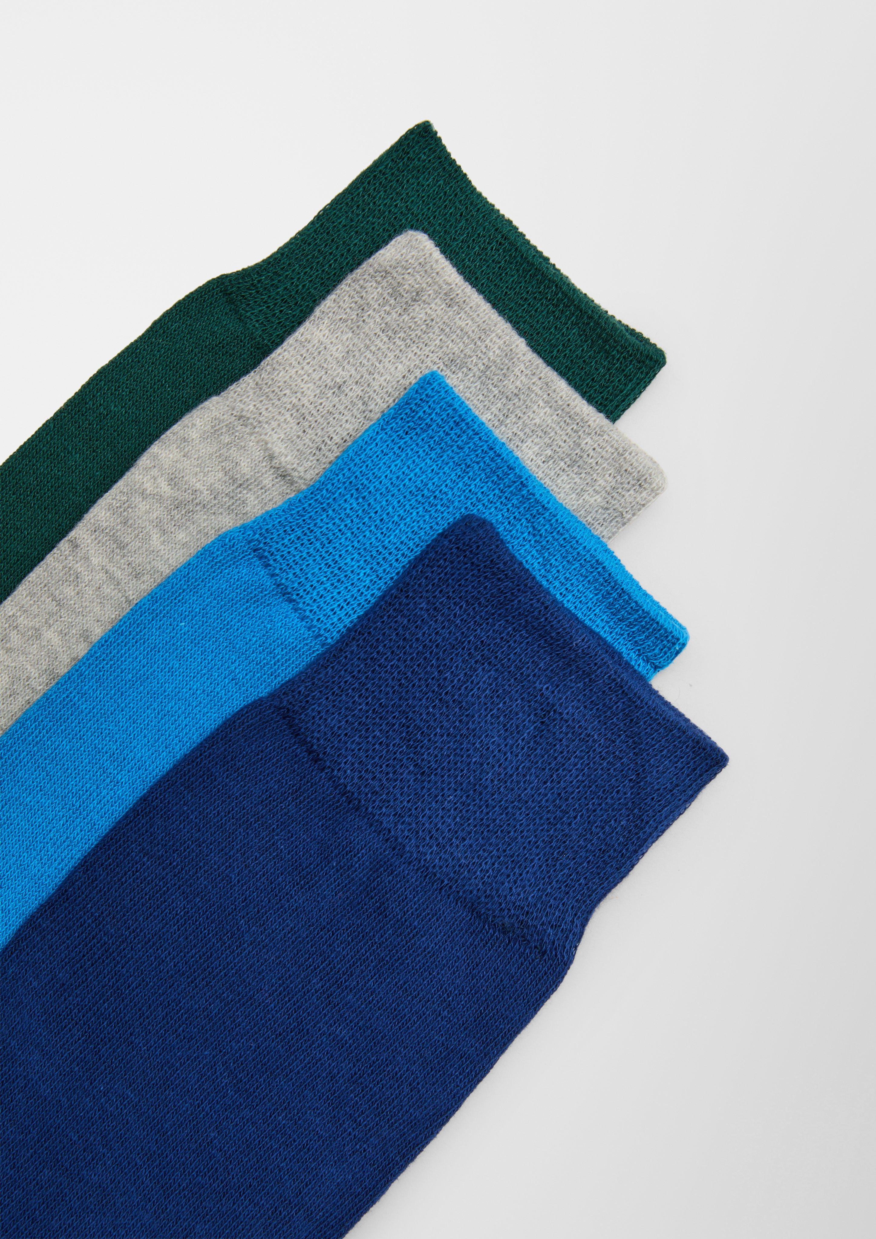 Socken in 7800, 1000, 9901, 9600, 8200, 5900 & 9300