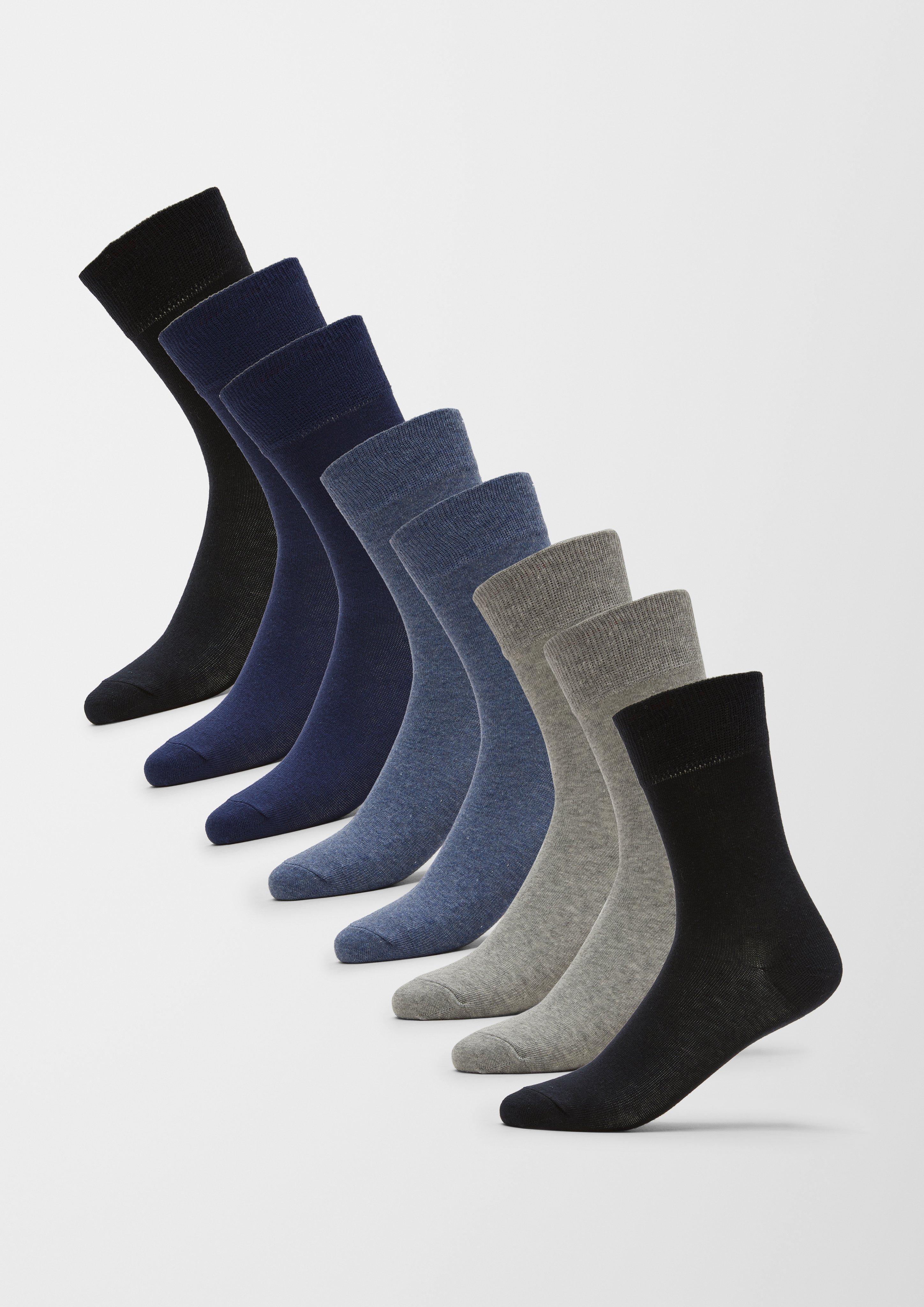 Socken in 9600, 1000, 9901, 8200, 5900 & 9300