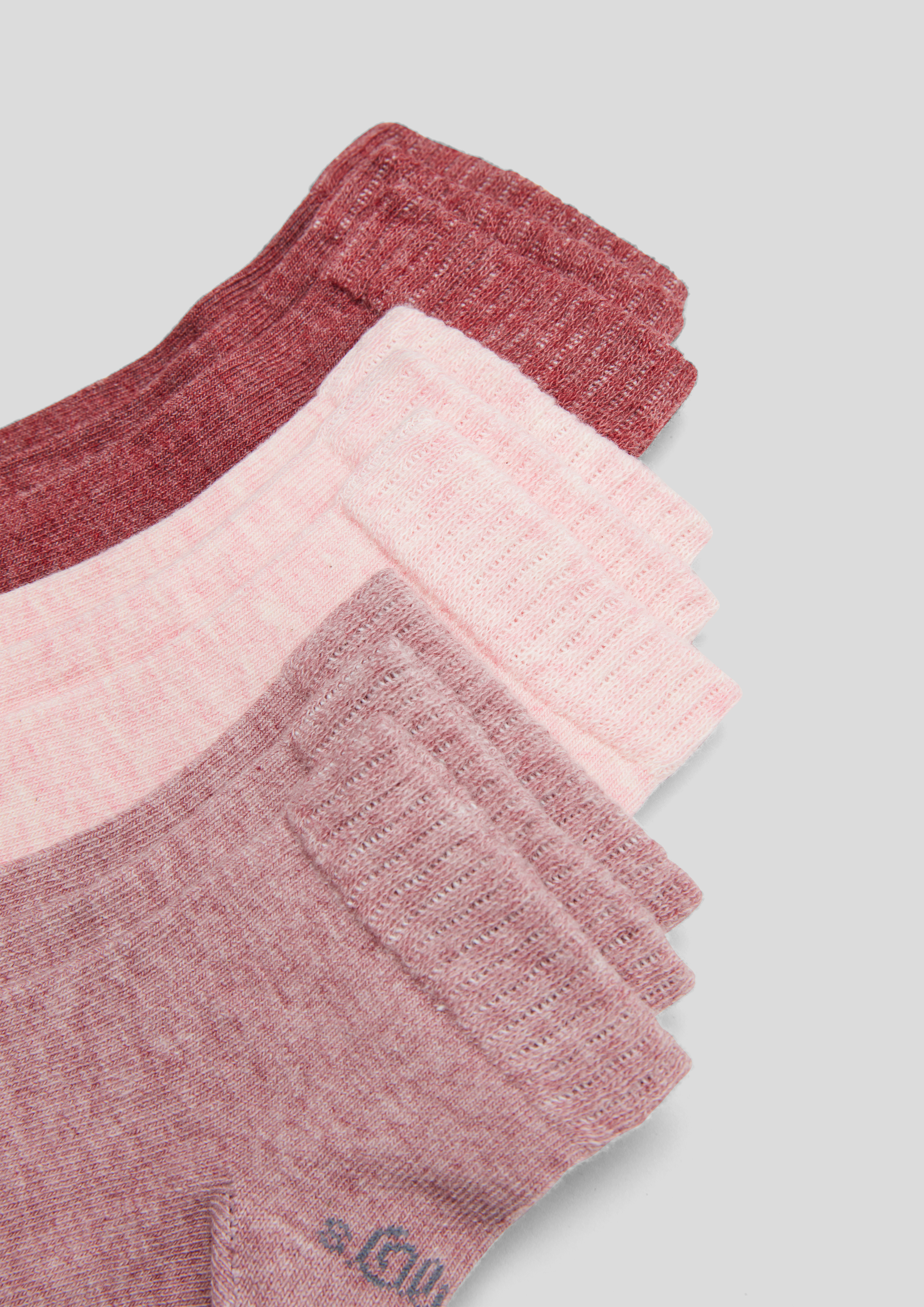 Socken in 4800, 9000 & 5700