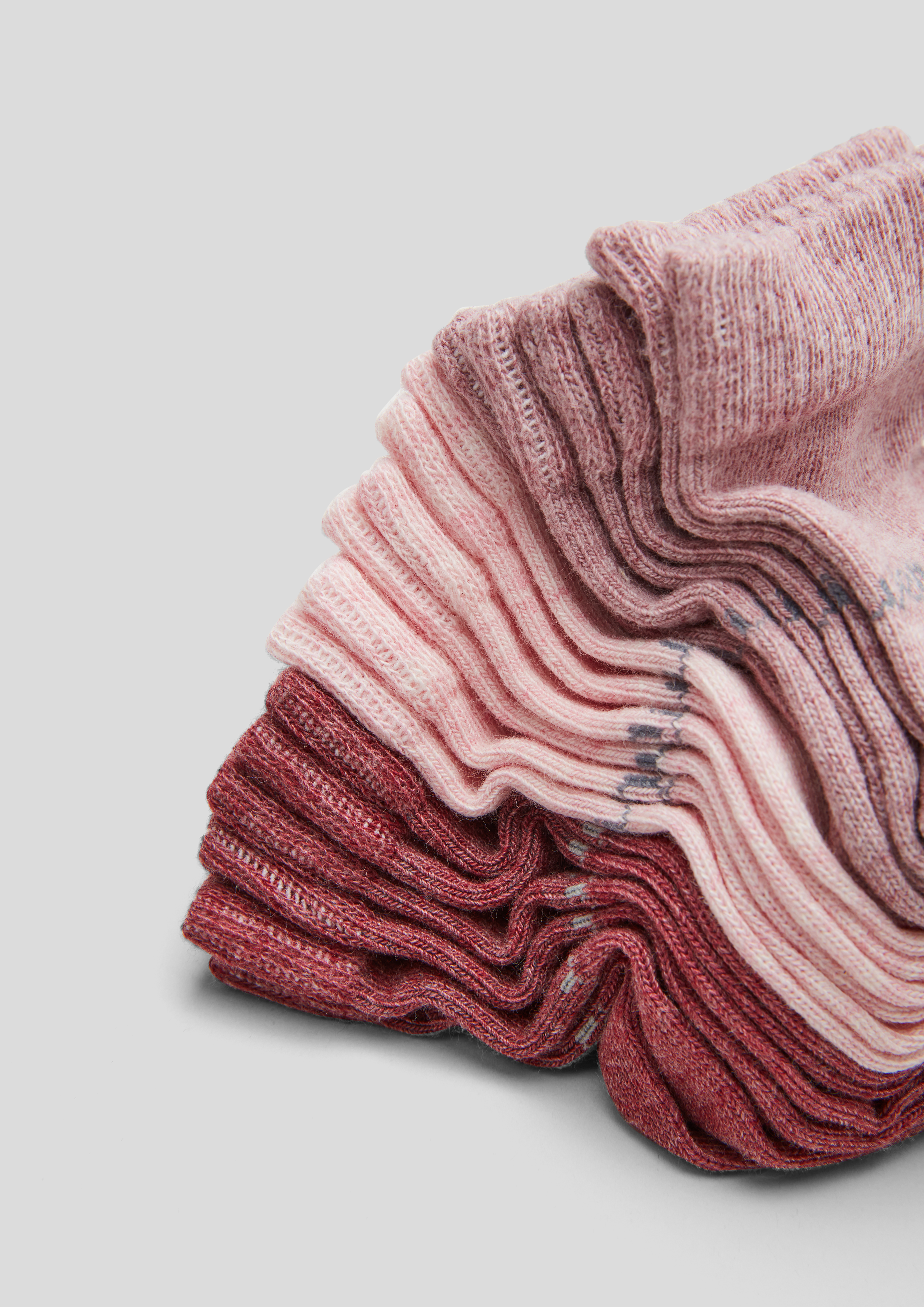 Socken in 4800, 9000 & 5700