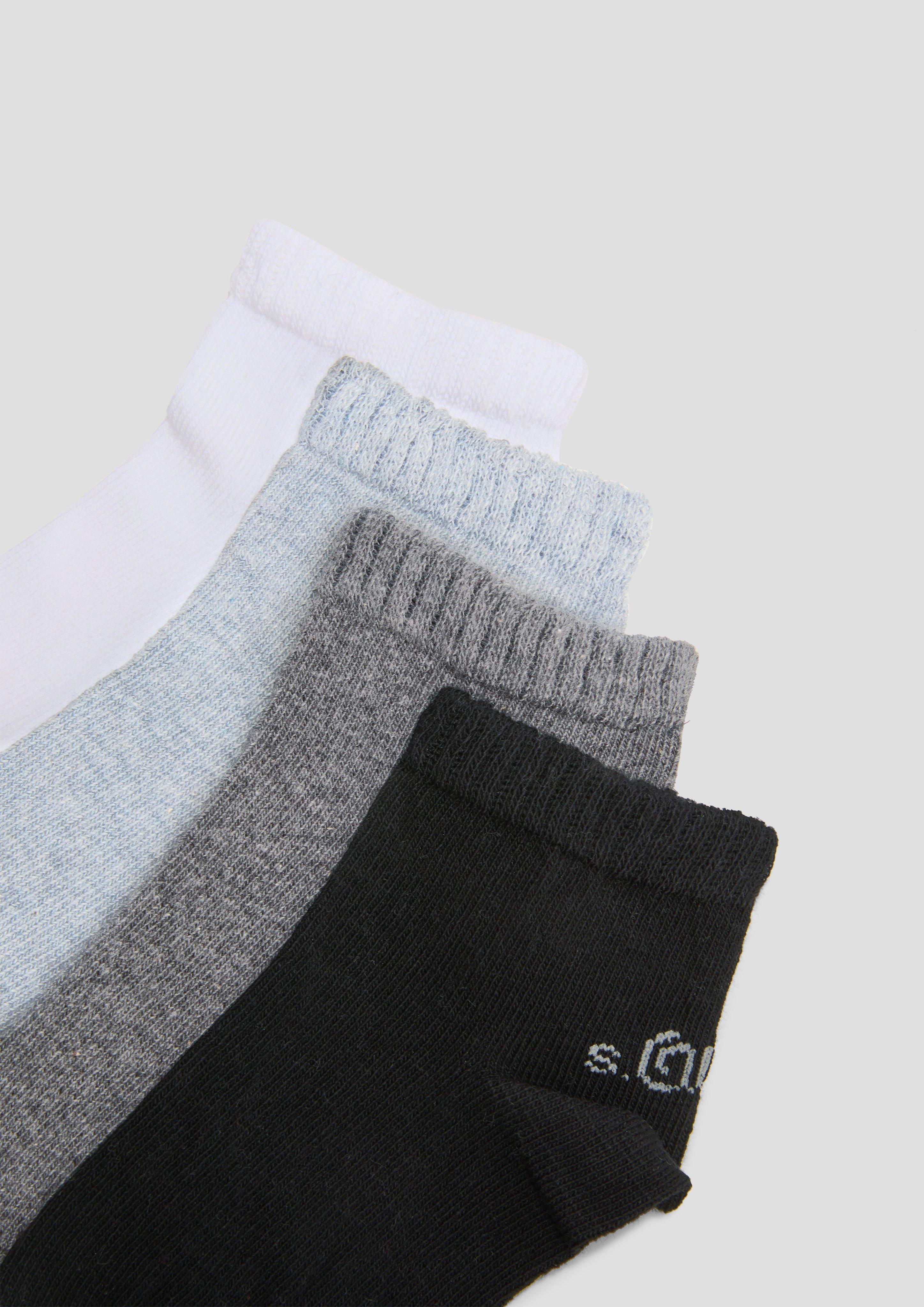 Socken in 9000, 4800 & 5700