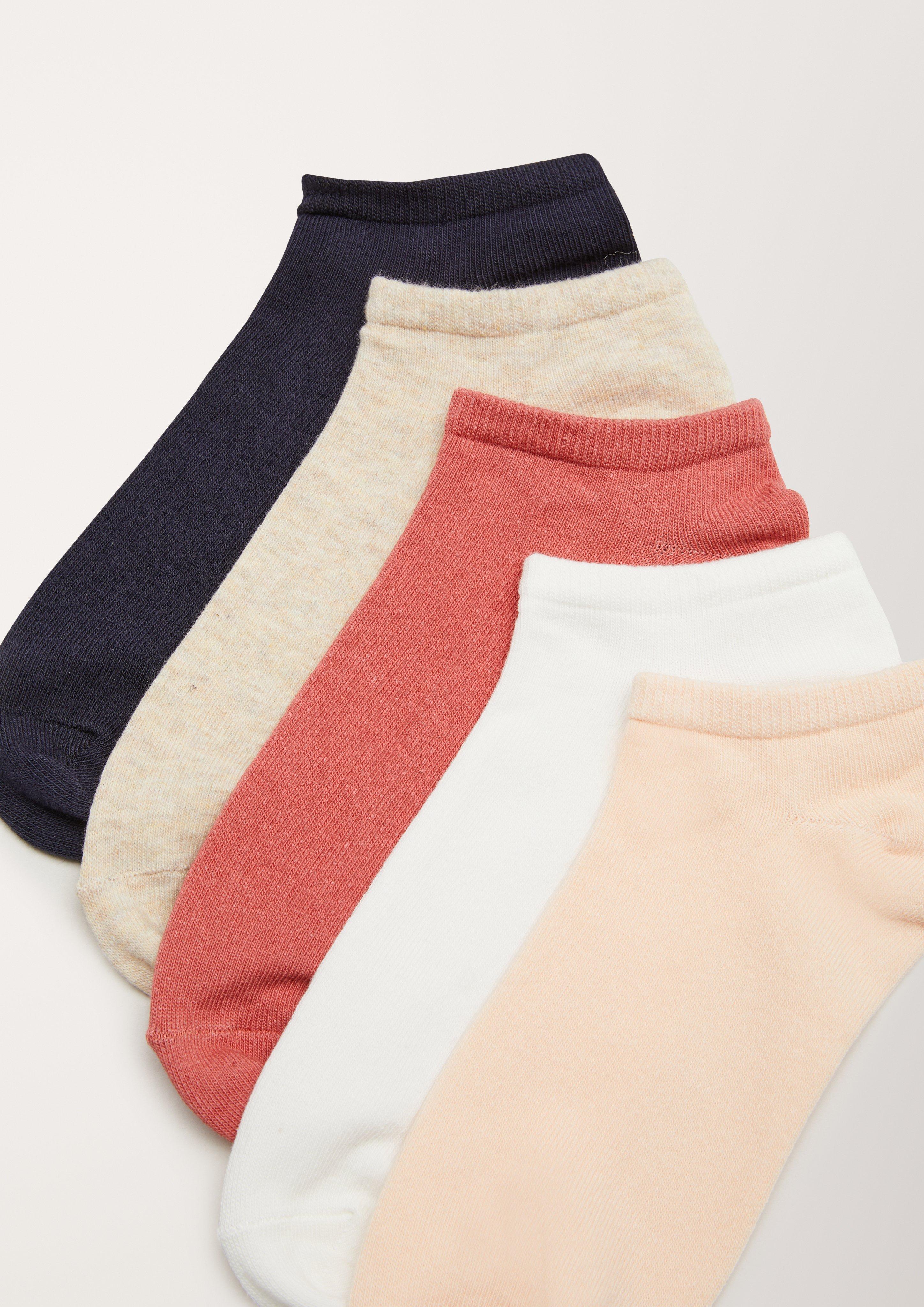 Sneakers in 2001, 9901, 5800, 0101, 0102 & 5900