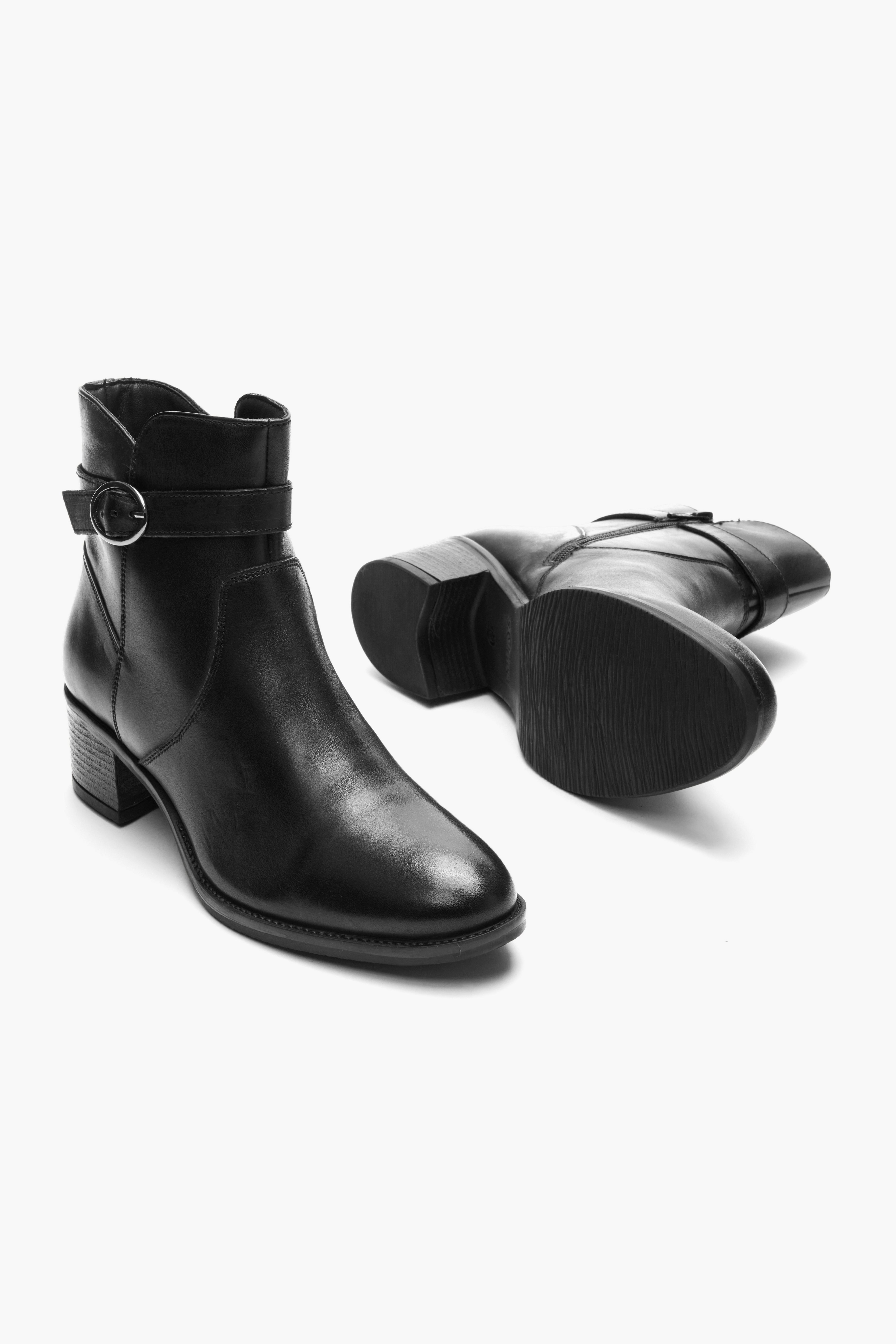 Enkellaarsjes in 001