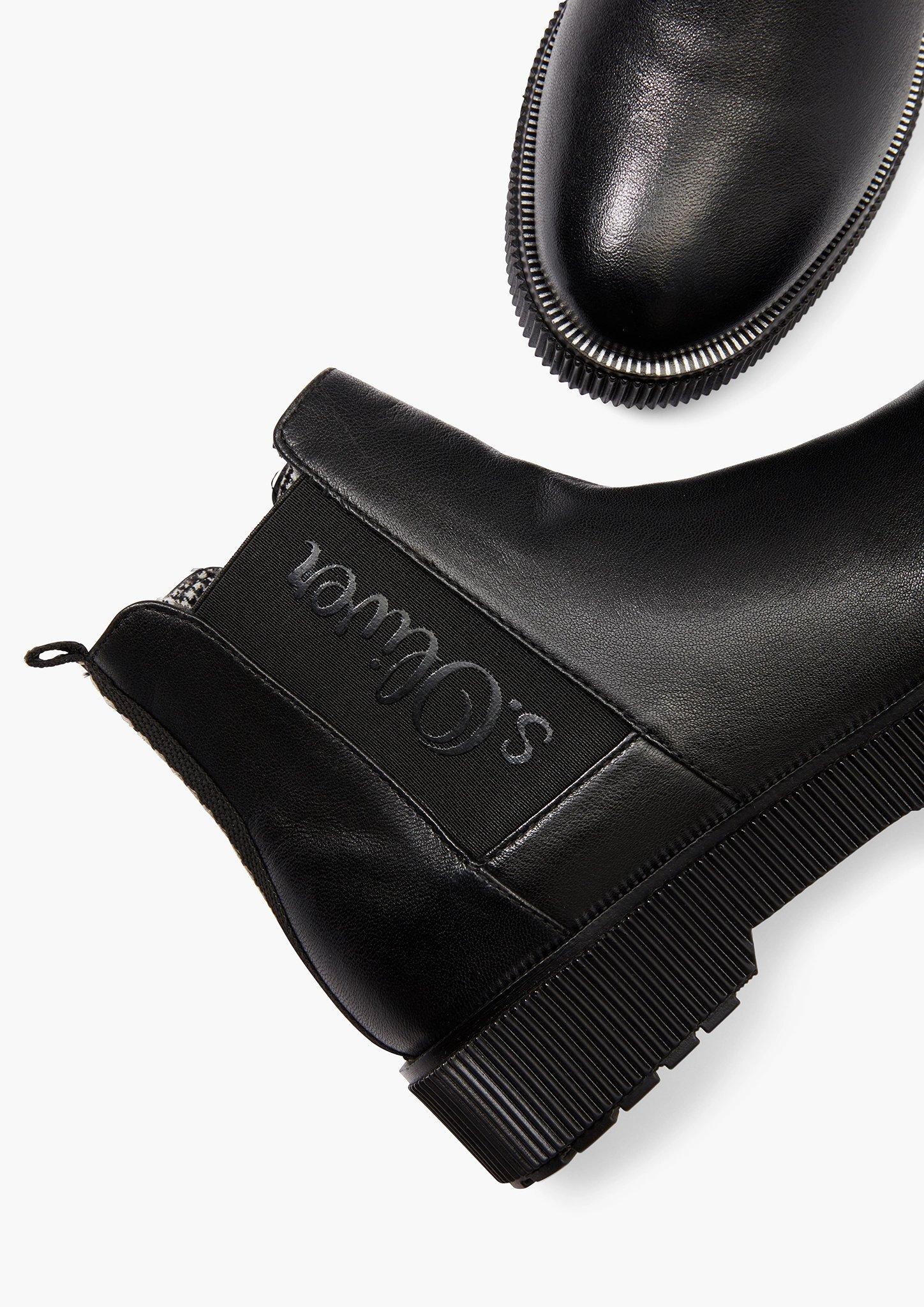 Enkellaarsjes in 001