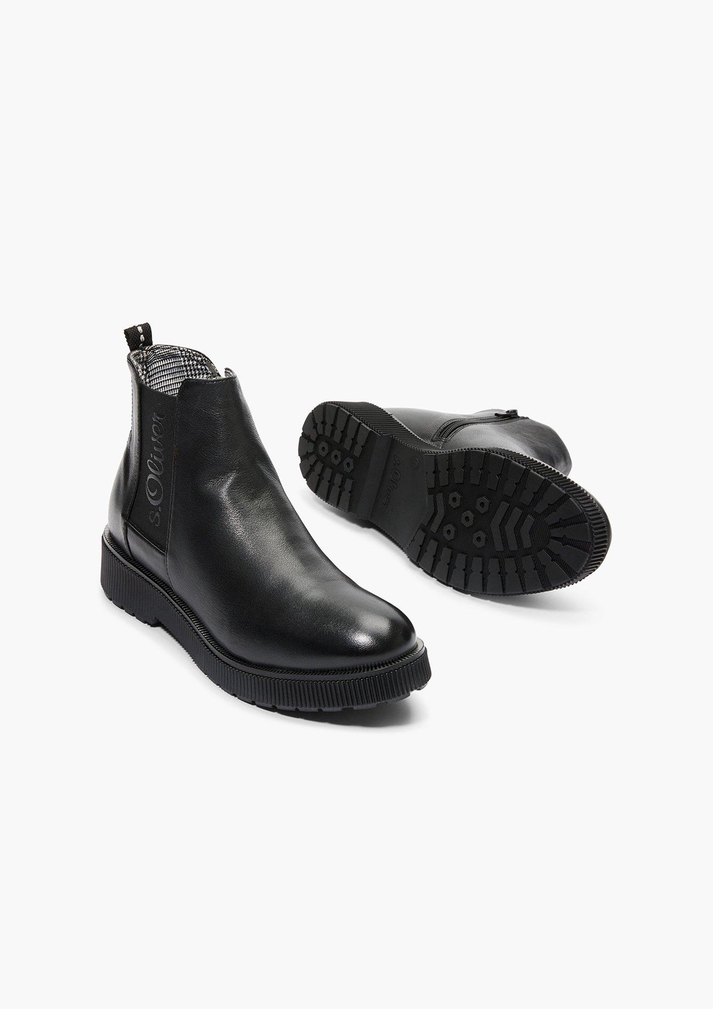 Enkellaarsjes in 001