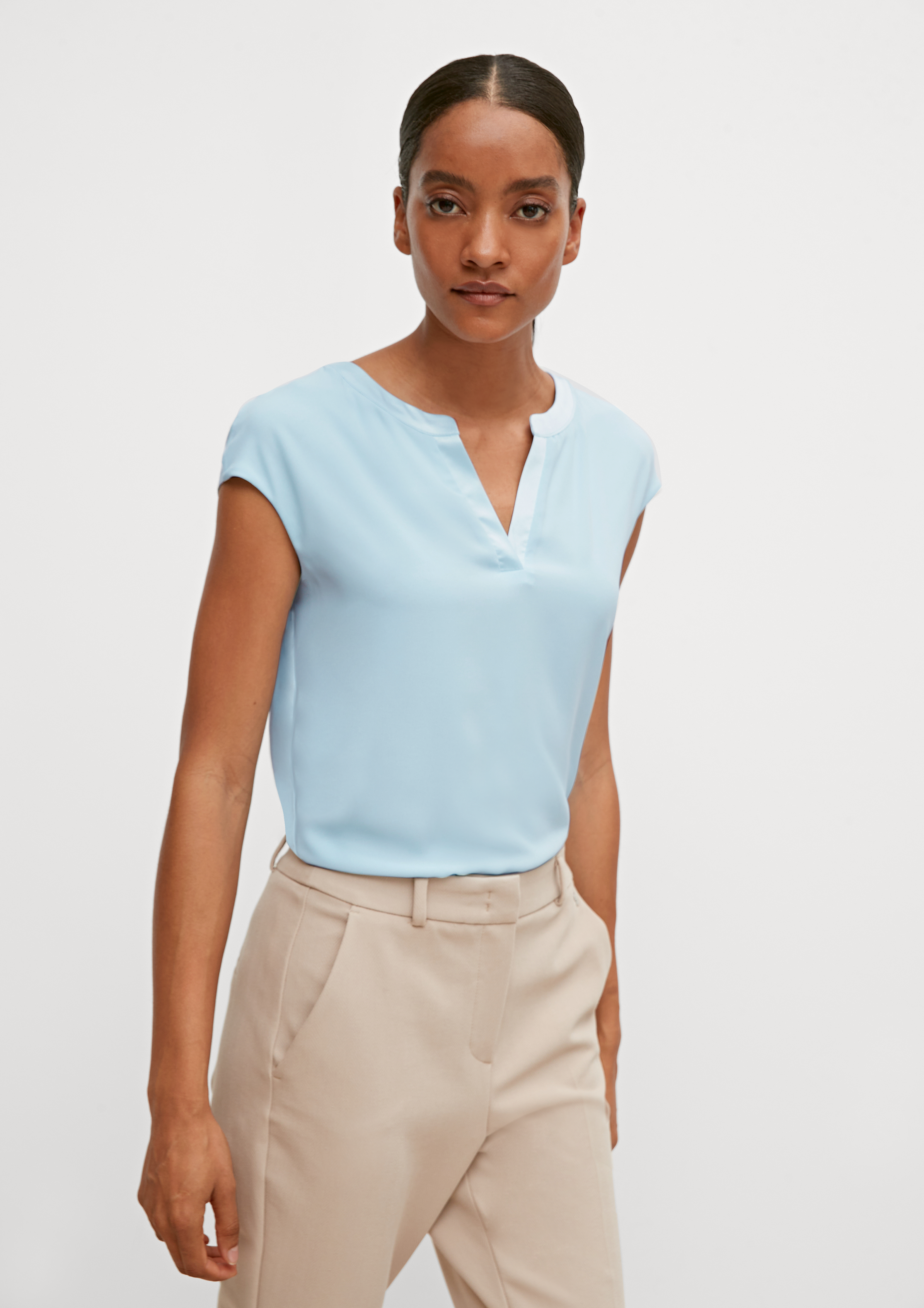 T-Shirt in 5100 & 8102