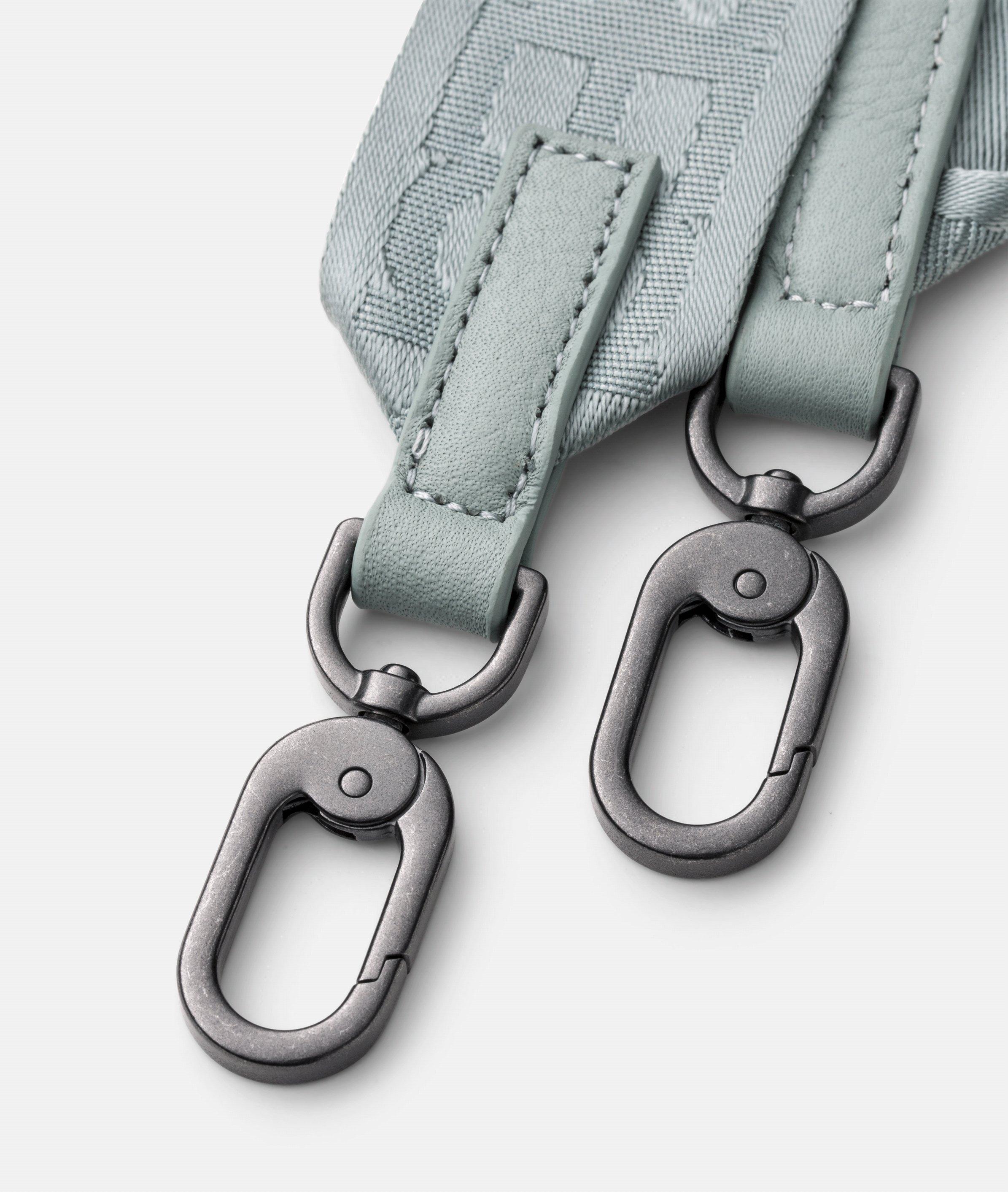 Monterey Webbing Logo Strap in blau