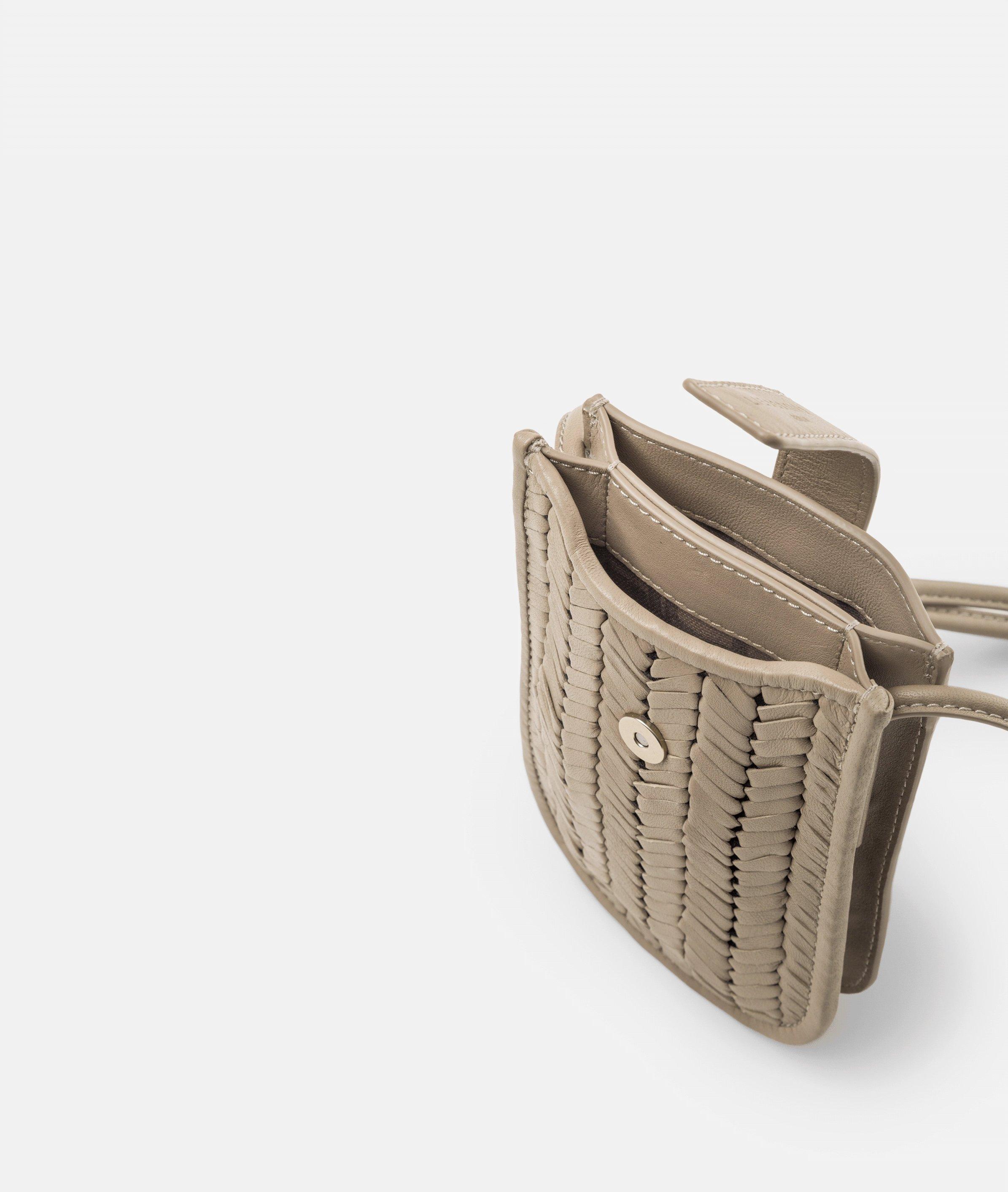 Sintra Neck Pouch in braun