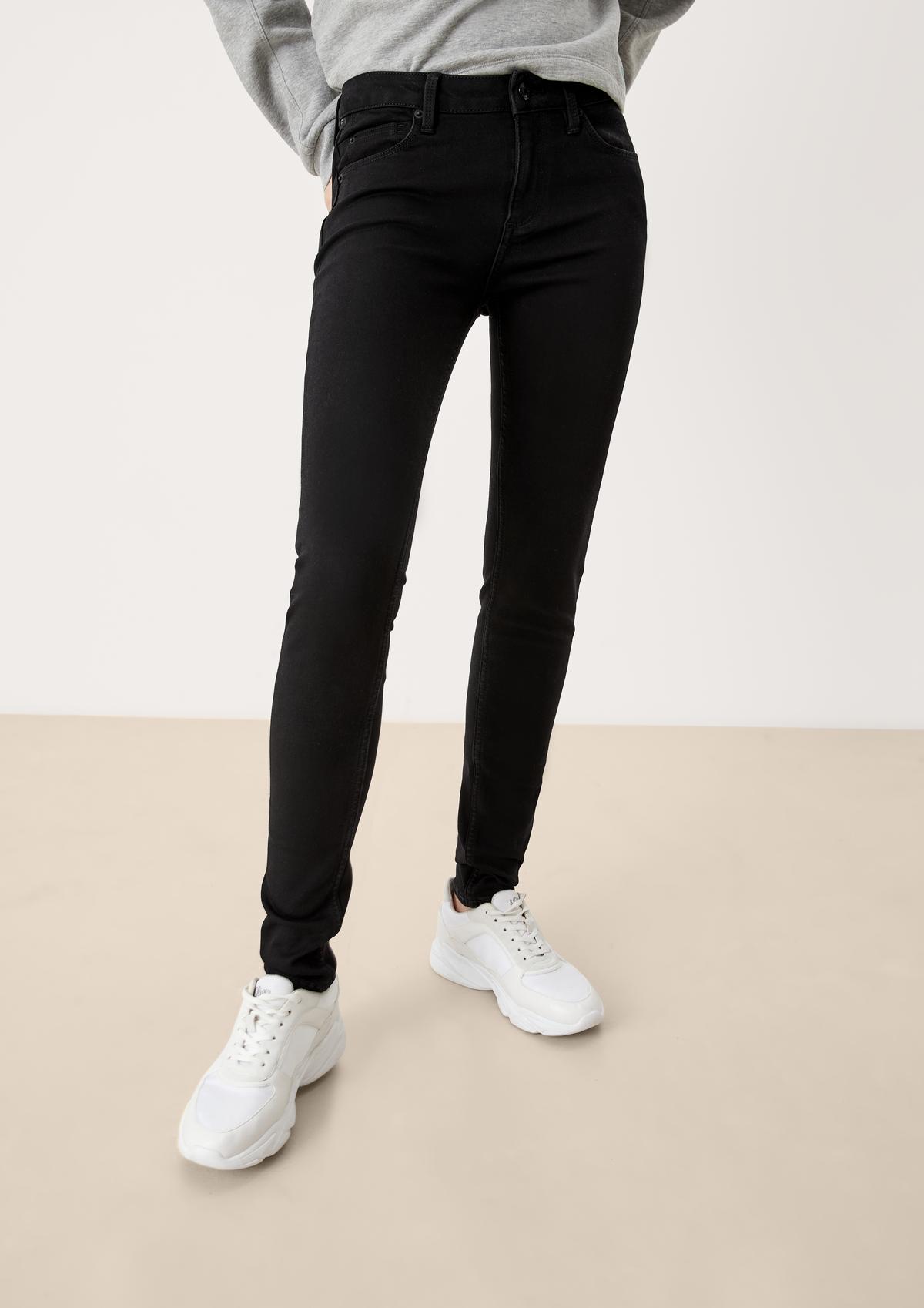 s.Oliver Jeans hlače Sadie / kroj Skinny Fit / Mid Rise / oprijete hlačnice