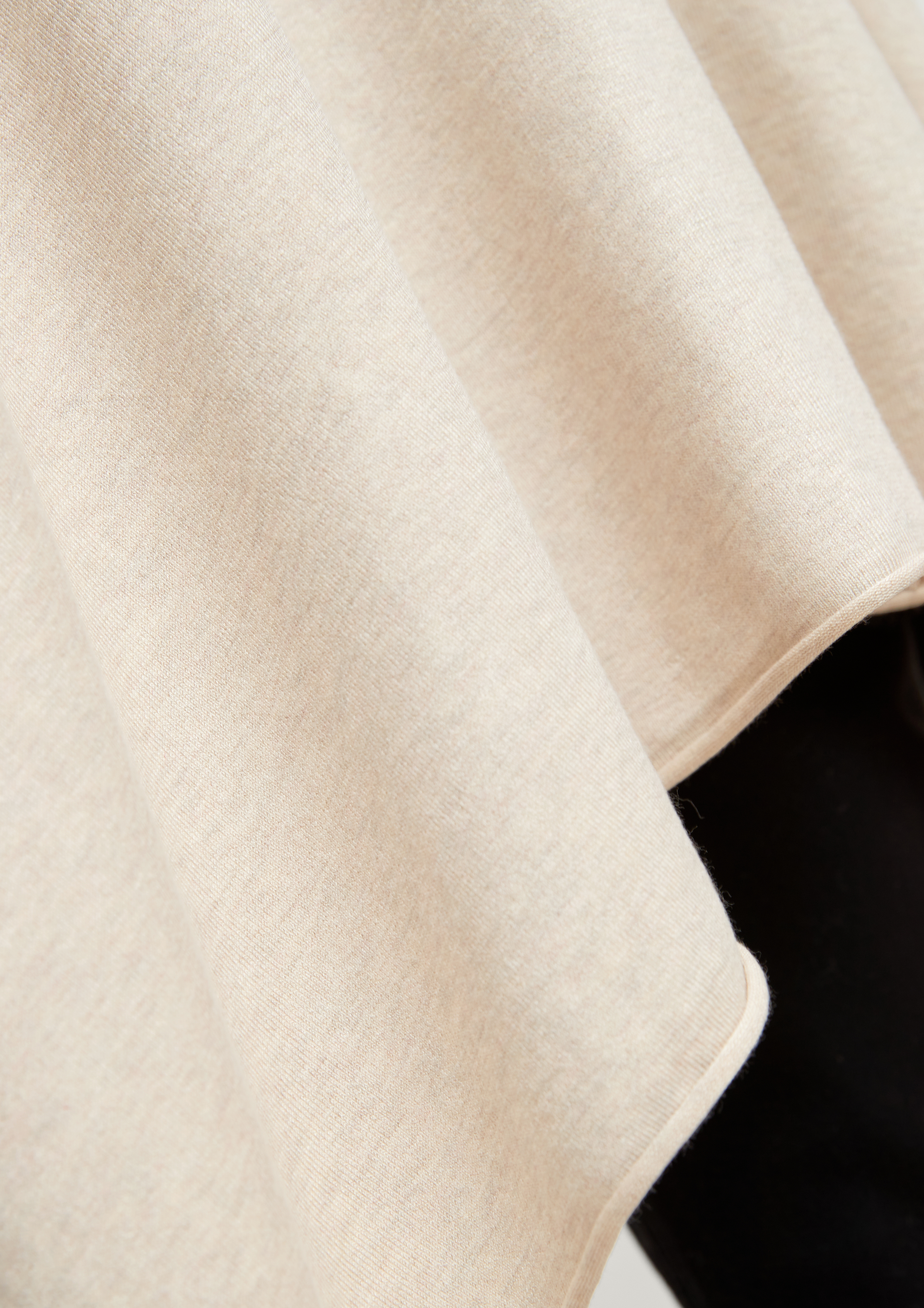 Šátek v  barvě od COMMA