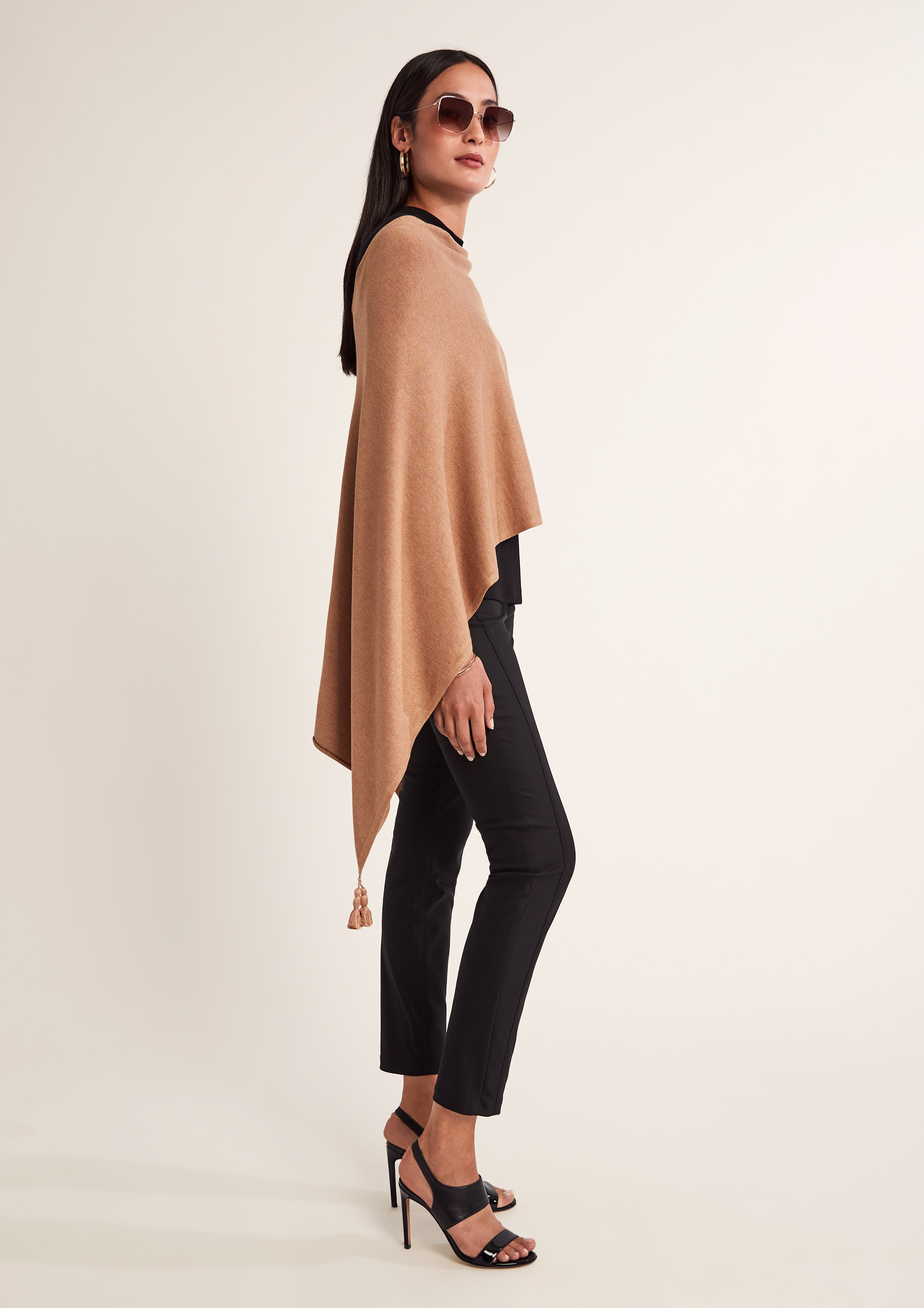 Šátek v  barvě od COMMA