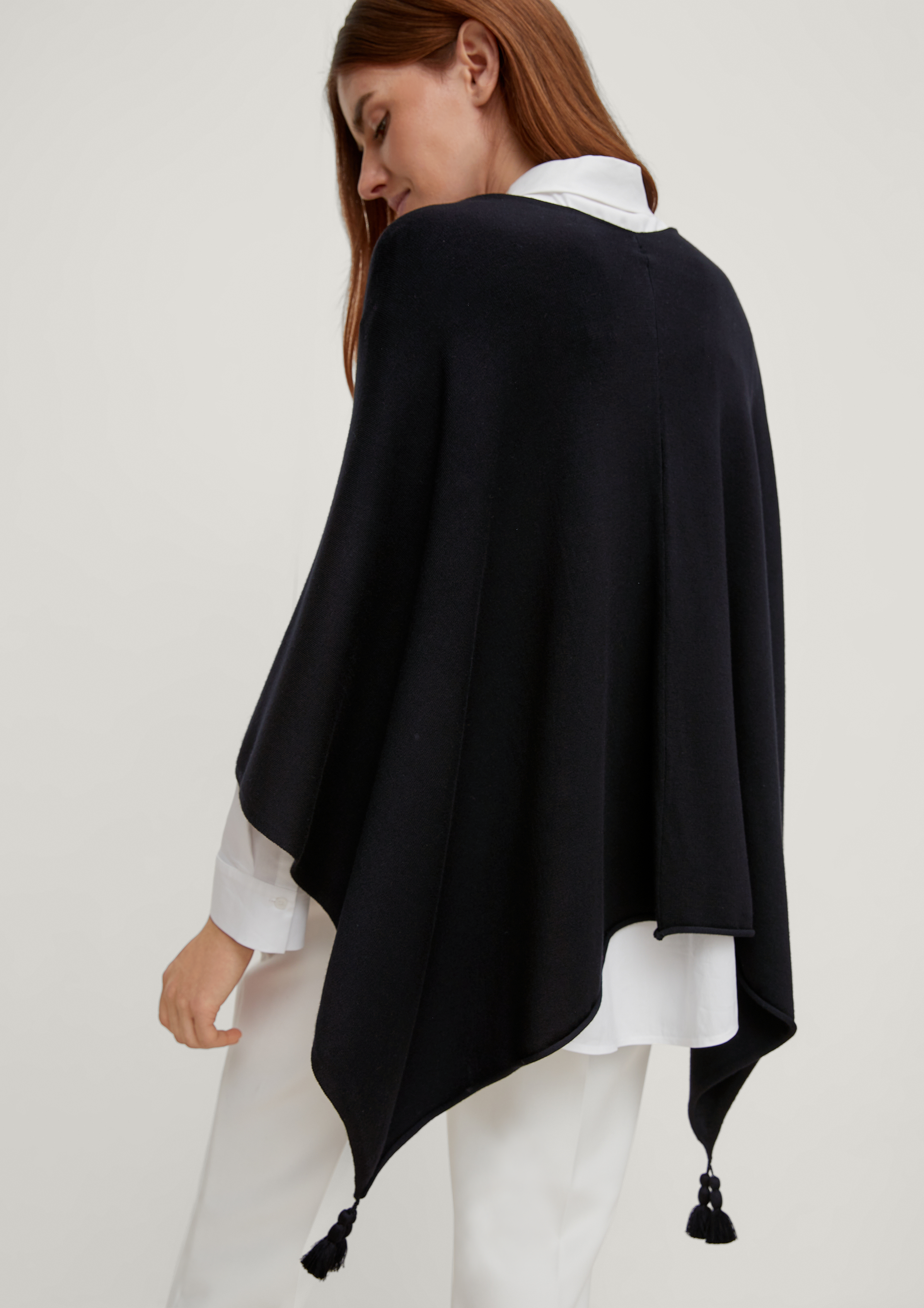 Šátek v  barvě od COMMA