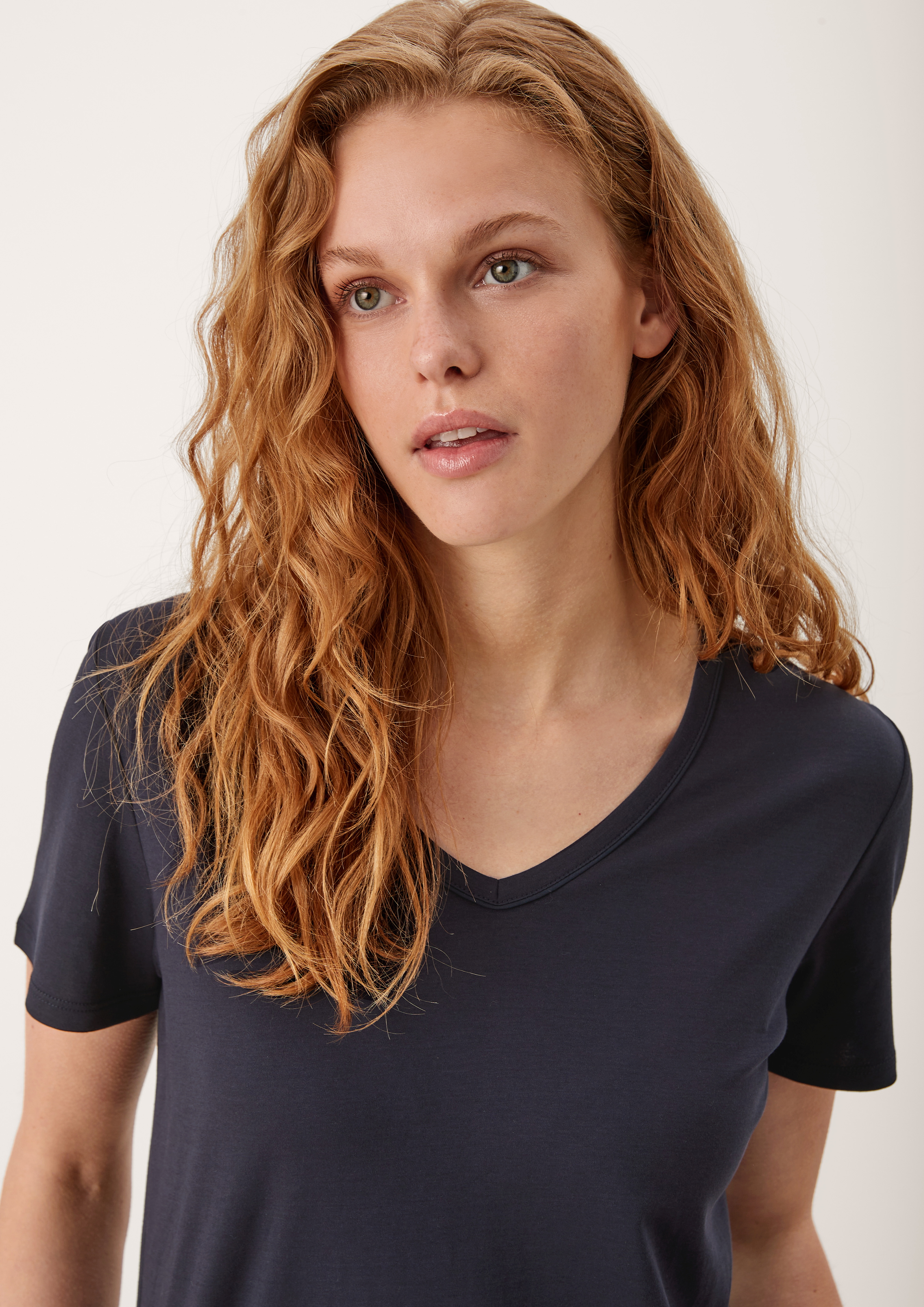 T-shirt in 5959, 0100, 7928 & 9999