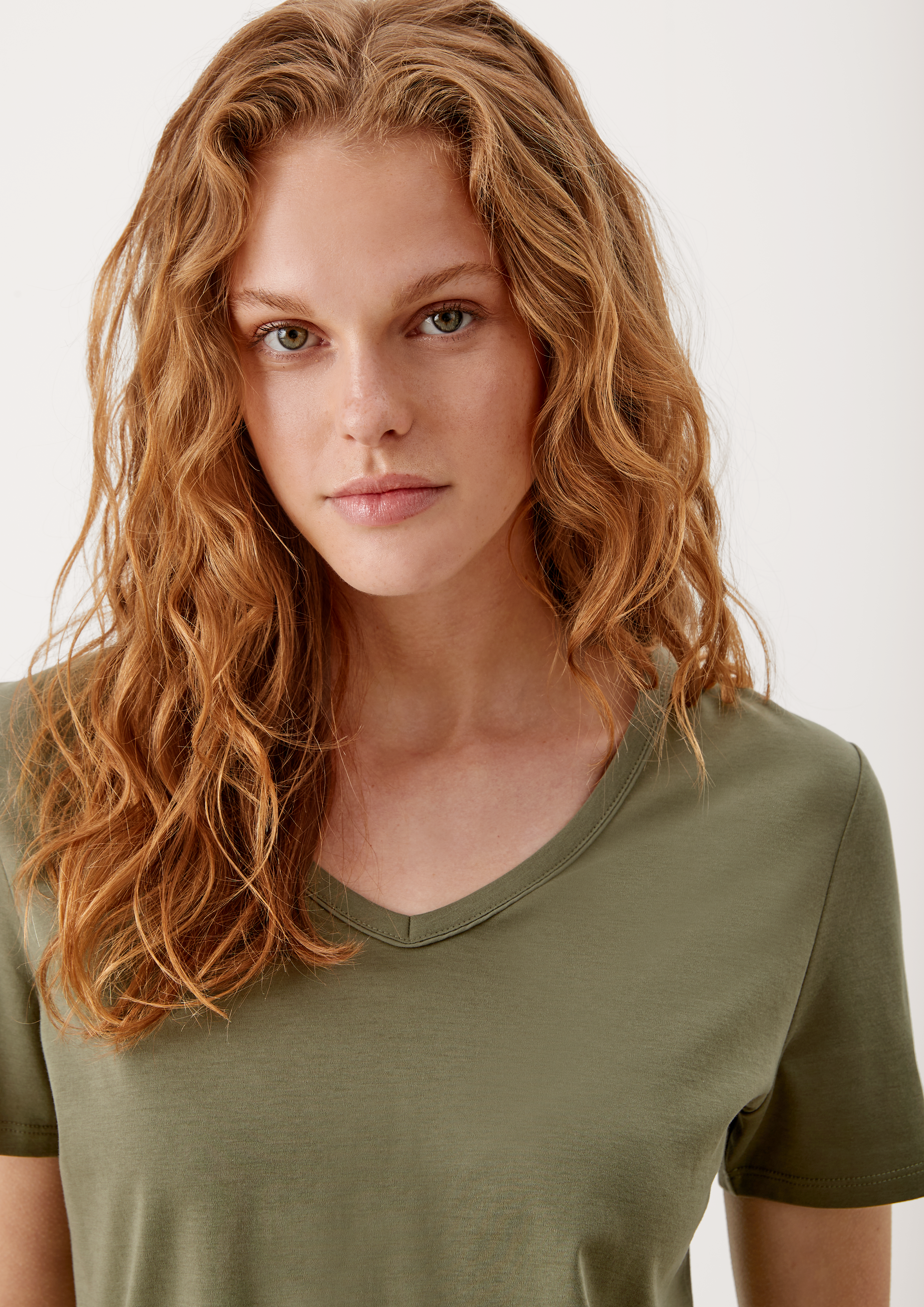 T-shirt in 7928, 0100, 5959 & 9999