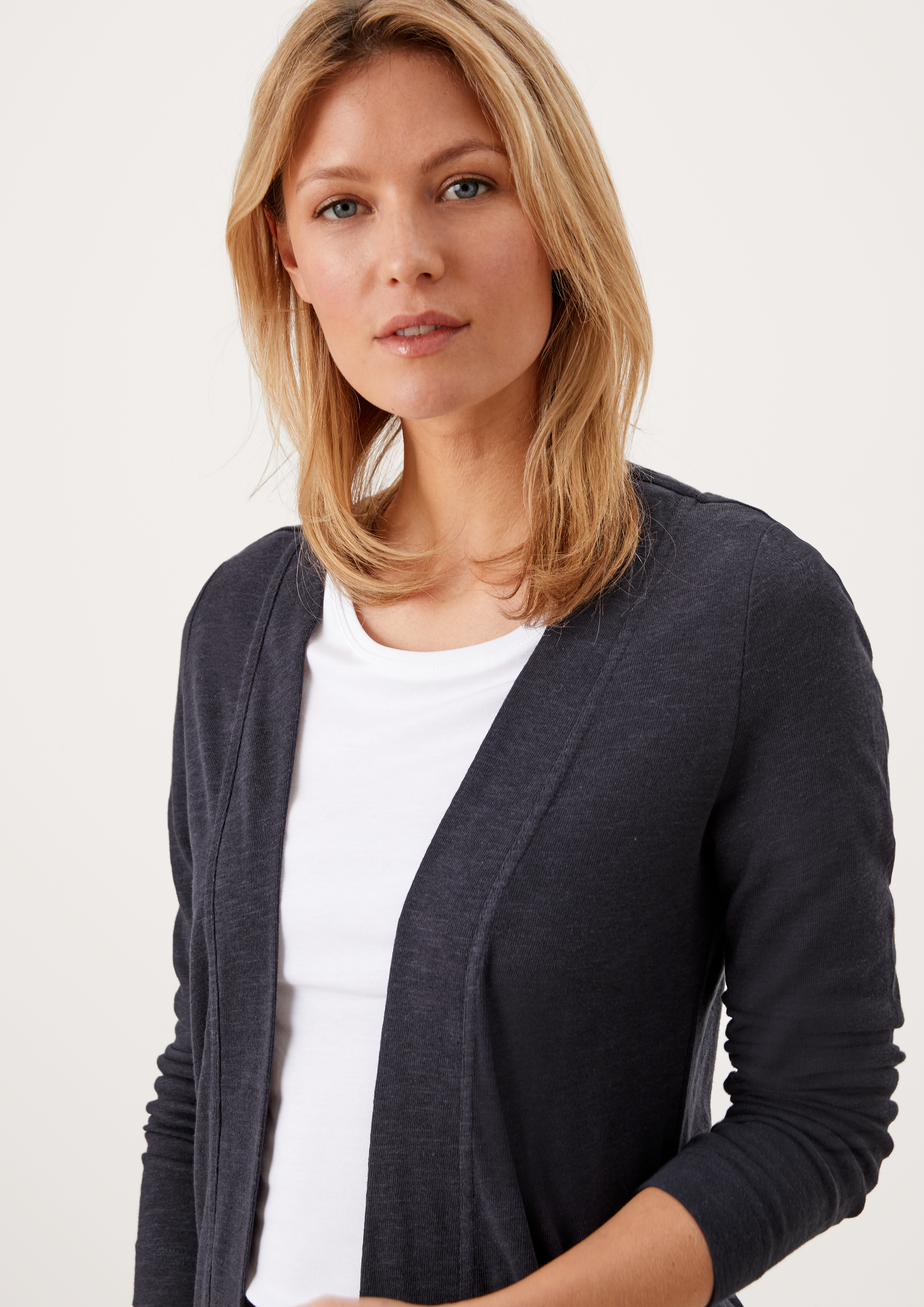 Cardigan in 5959, 7928 & 9999