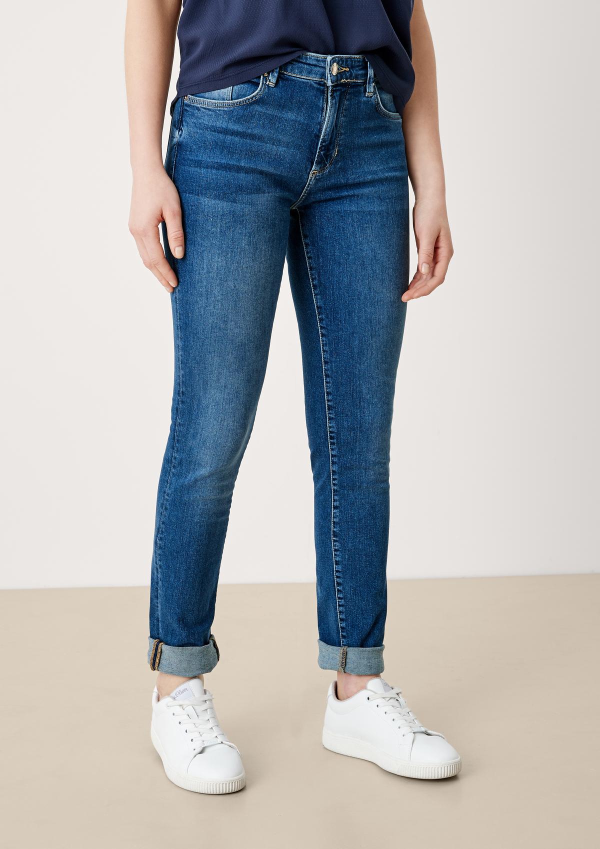 Slim fit: slim leg jeans