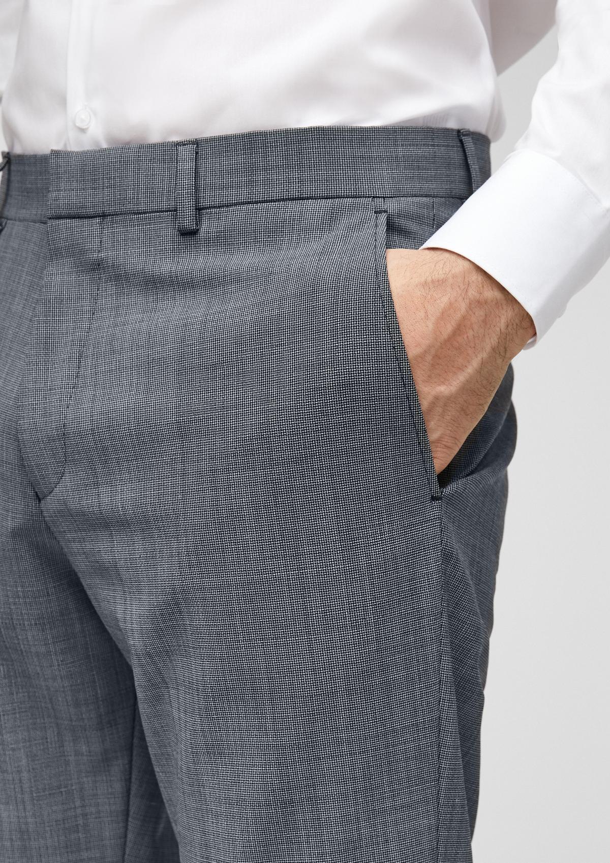 s.Oliver Slim: hlače iz mešanice strižne volne