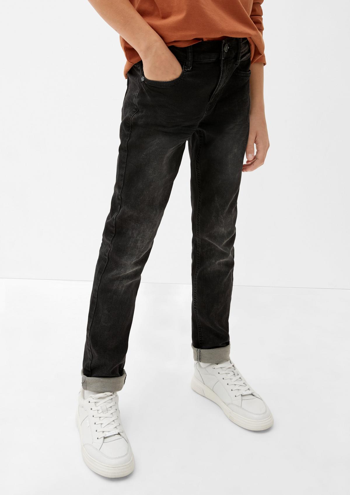 Regular: jeans hlače obrabljenega videza