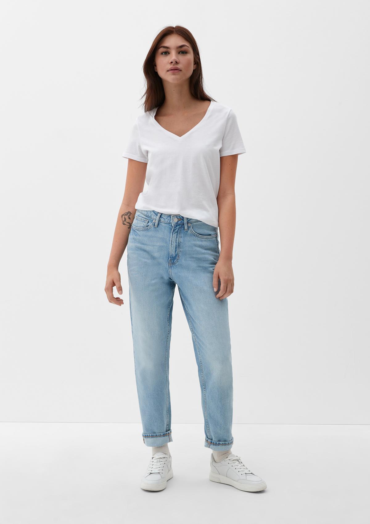 Ankle-Jeans Mom / Relaxed Fit / High Rise / Tapered Leg