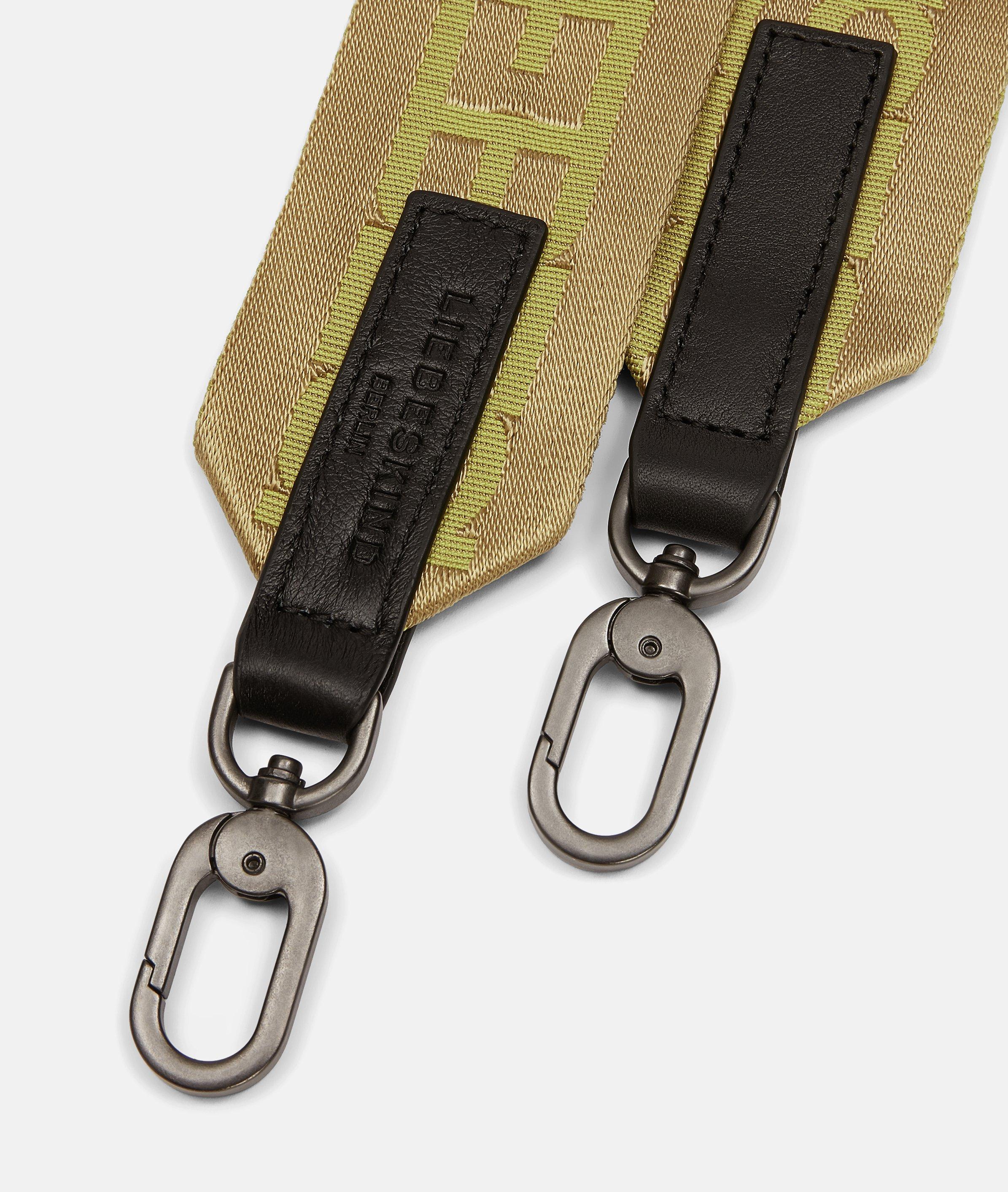 Webbing strap in olive