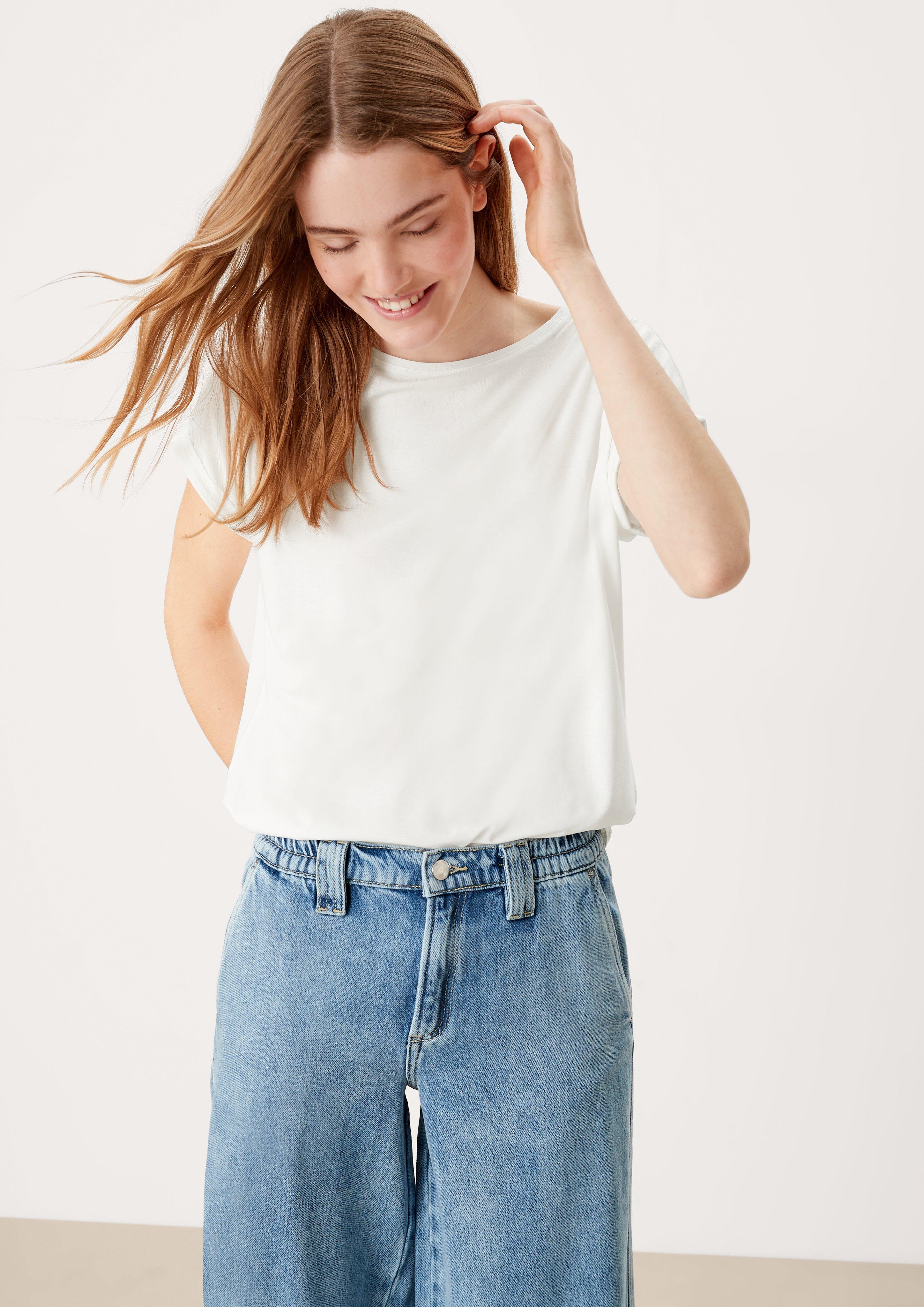 T-Shirt in 0200, 9400 & 9999