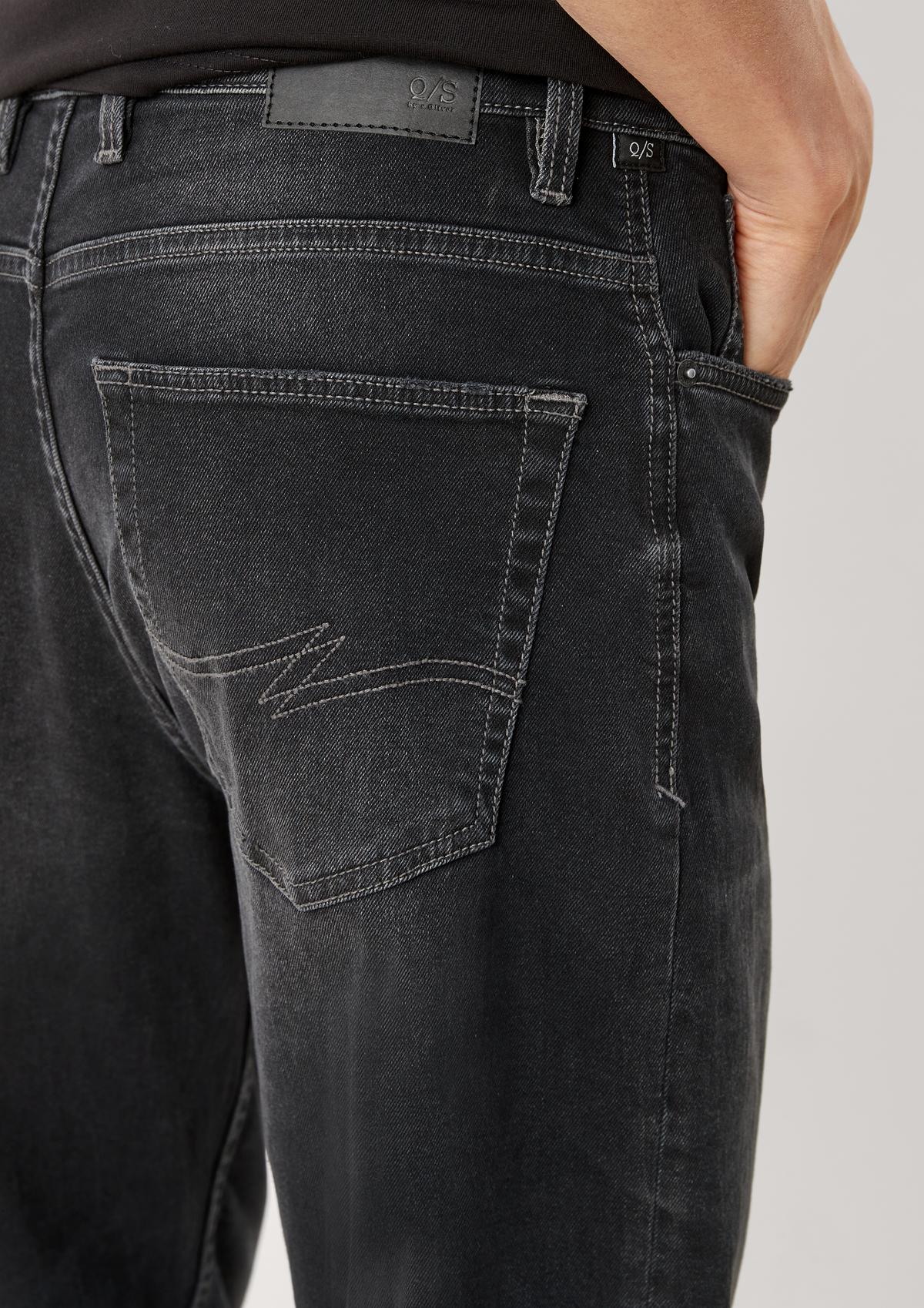 s.Oliver Loose: Tapered leg-Jeans