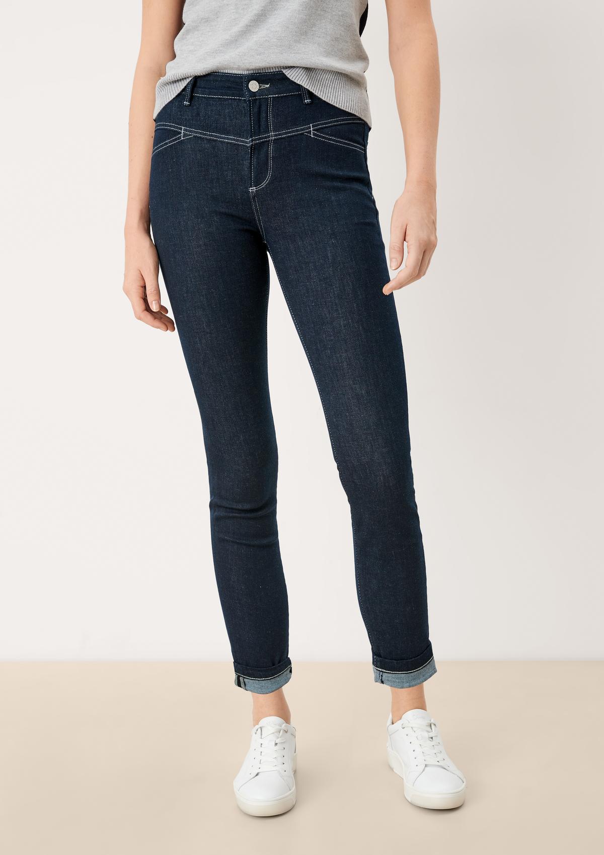 Skinny: Jeans mit Sattelbund