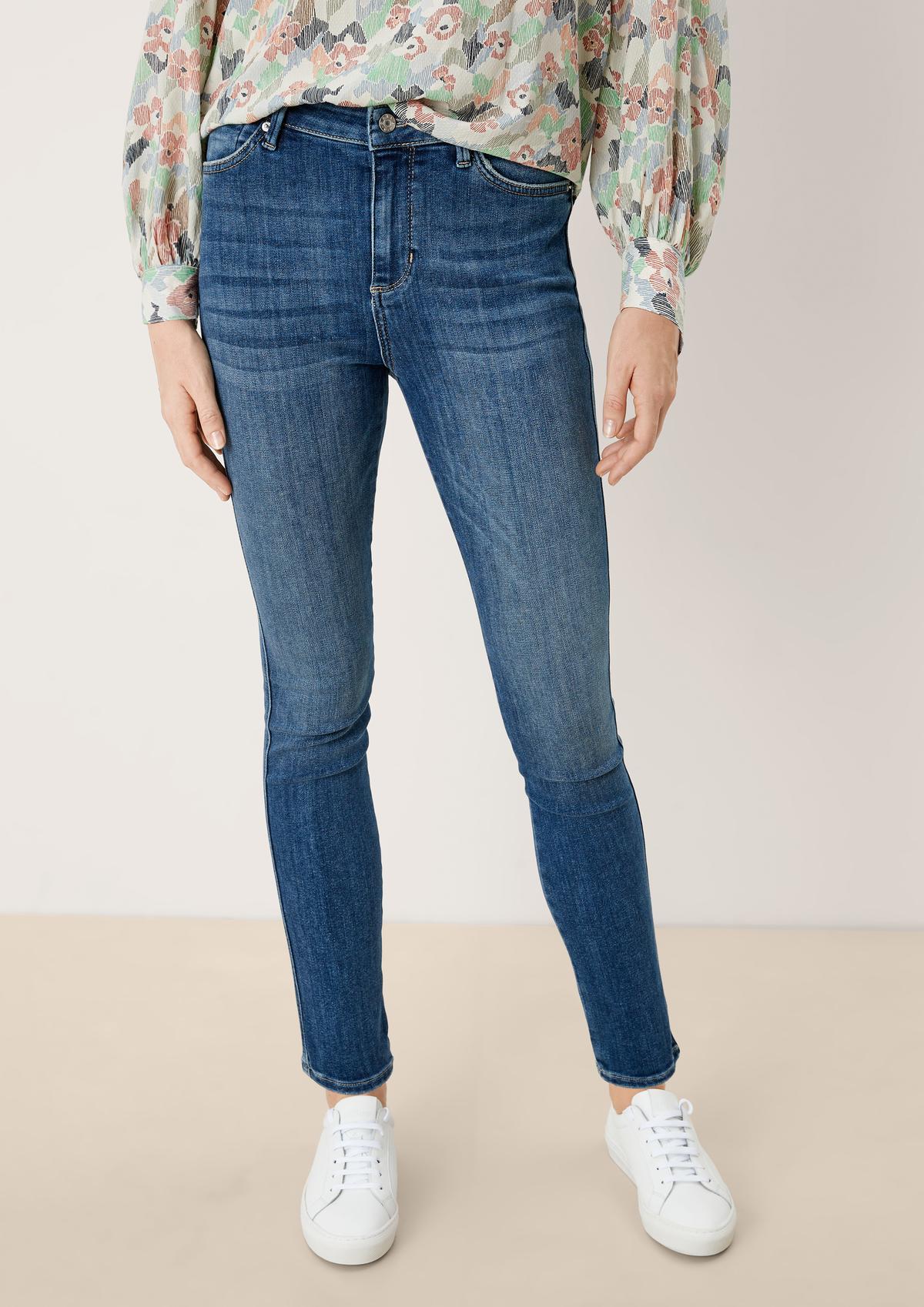 Skinny: Jeans with a super skinny leg