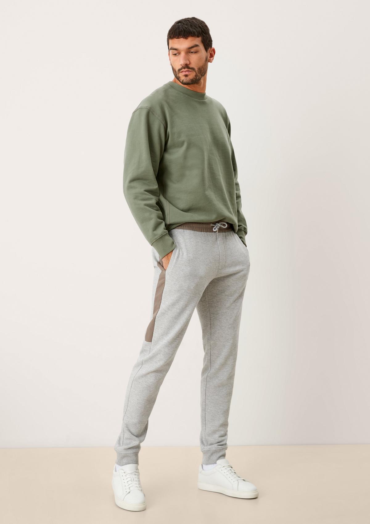 s.Oliver Regular: Sportske hlače s detaljima od najlona