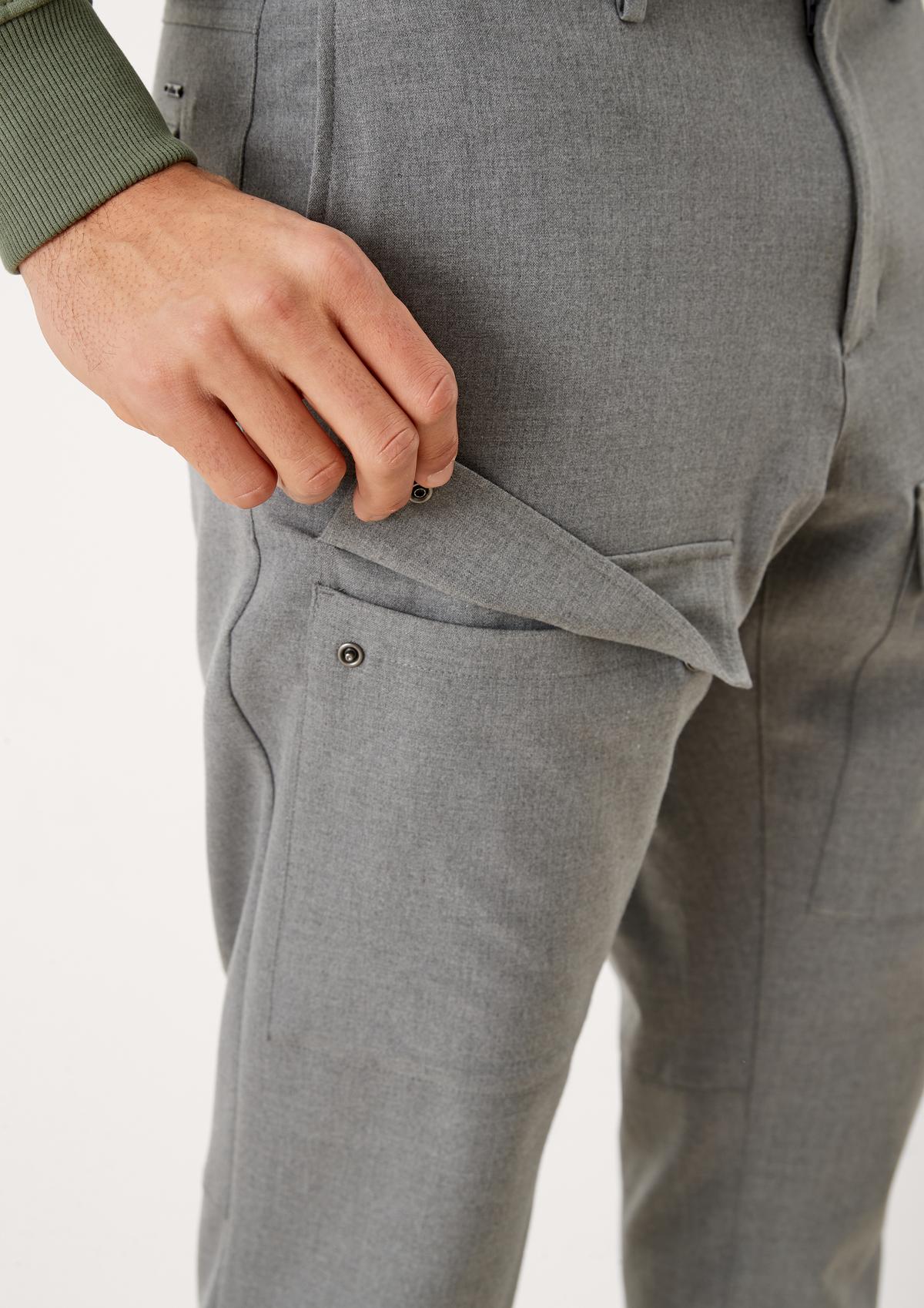 s.Oliver Slim: chino nohavice s vreckami so záklopkami
