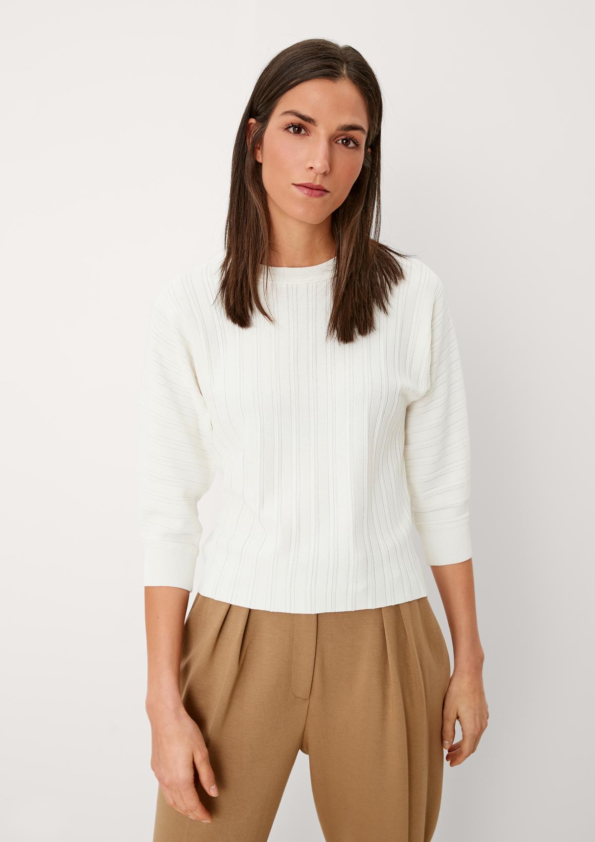Jumper with batwing sleeves