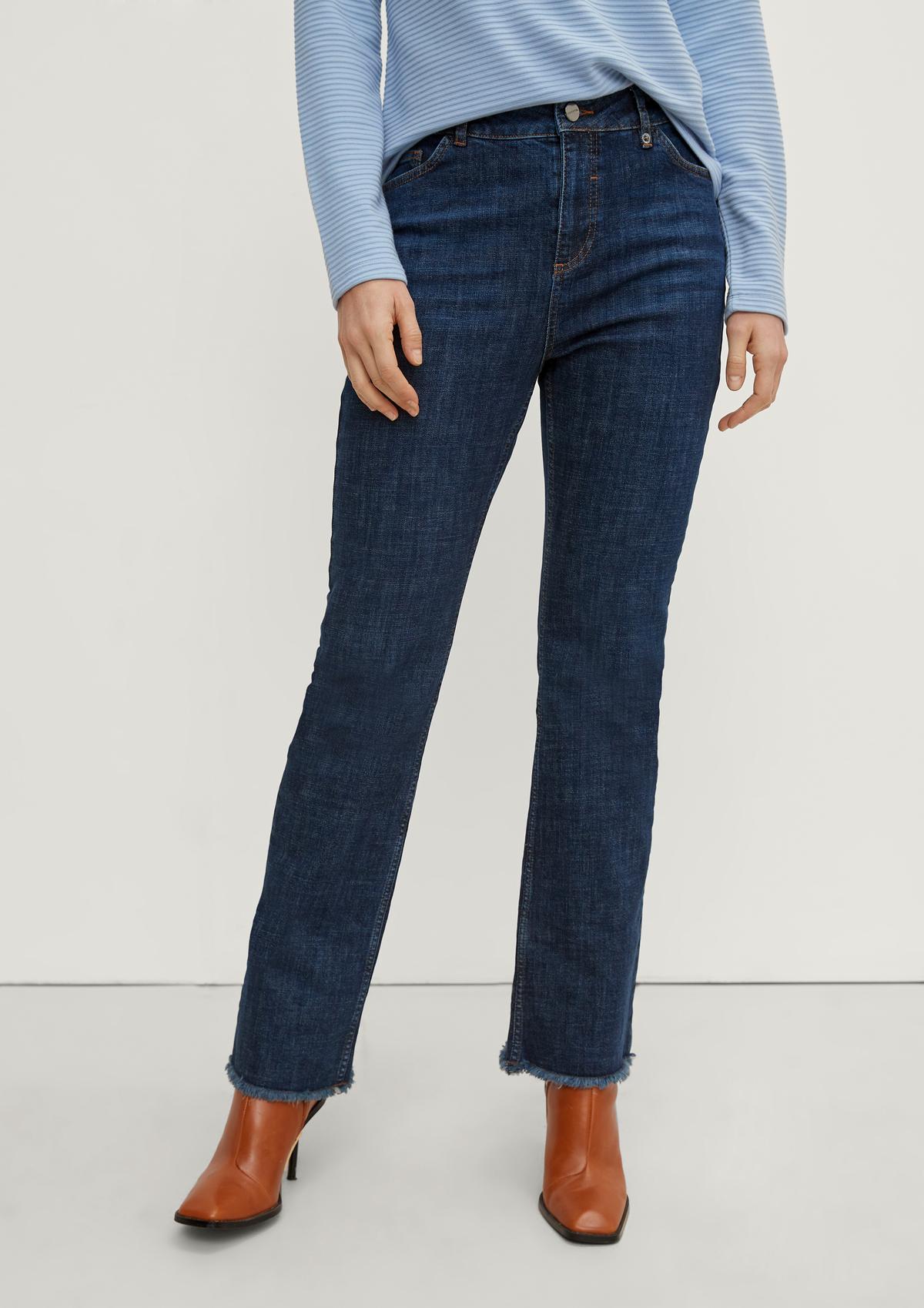 comma Slim: Flared crop leg-Jeans