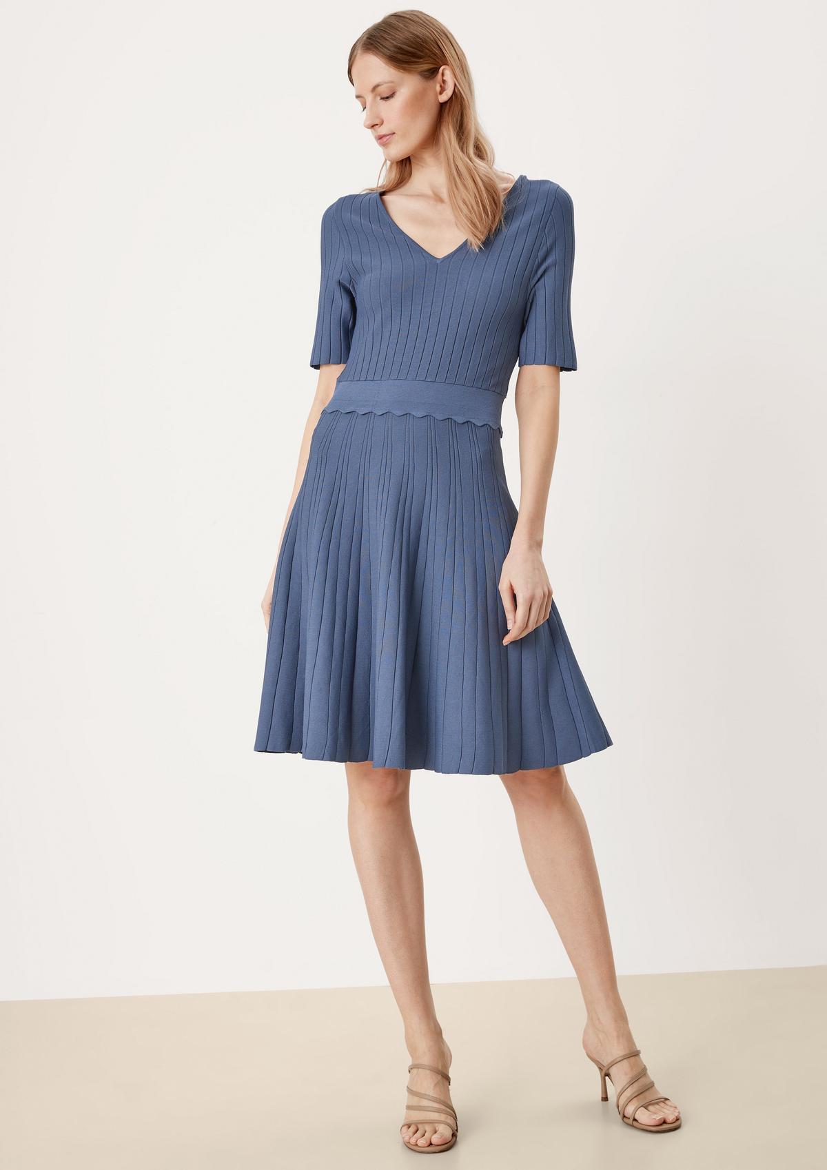 s.Oliver Knitted dress in a viscose blend