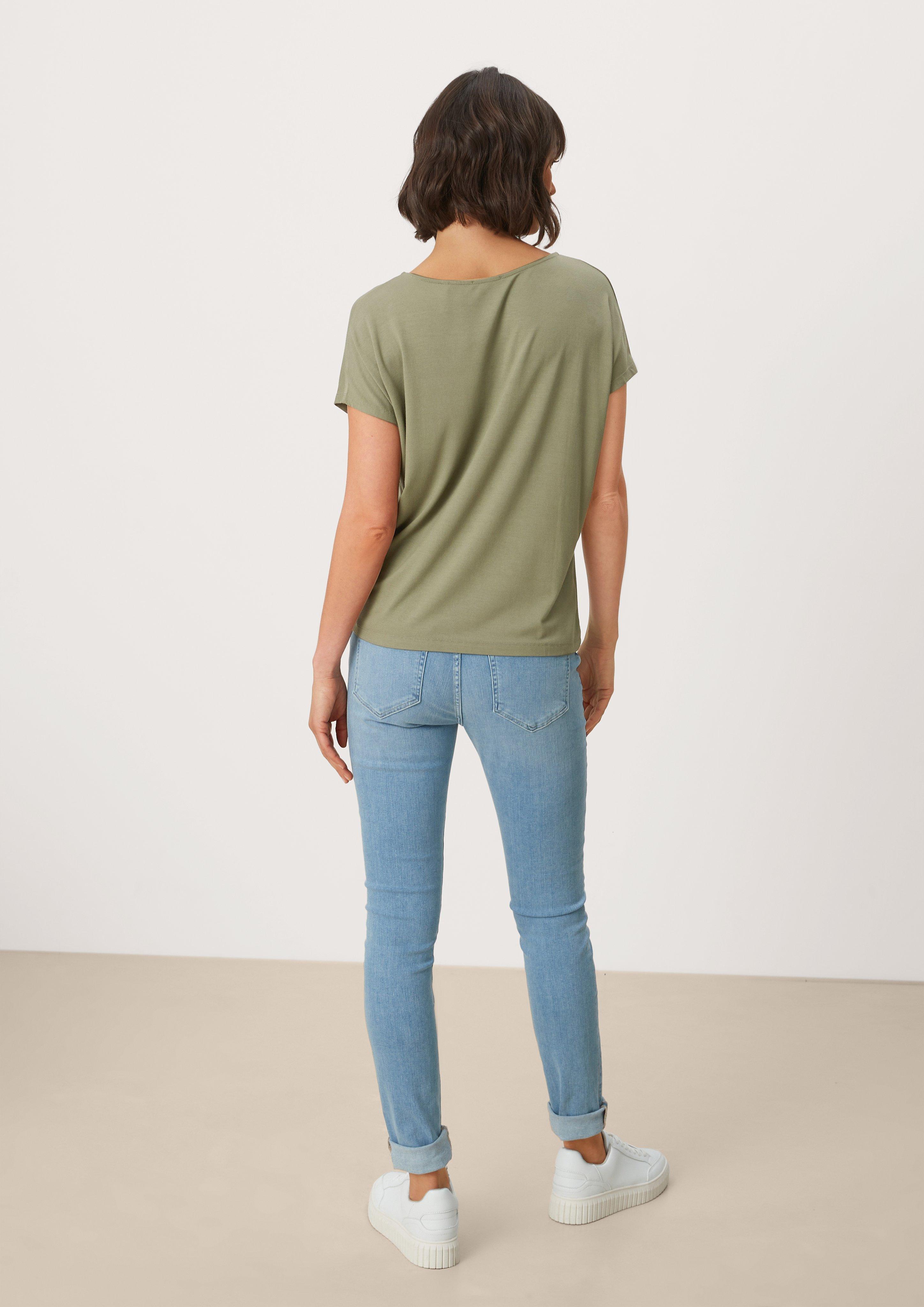 T-shirt in 7928, 0100, 5959, 4426 & 9999