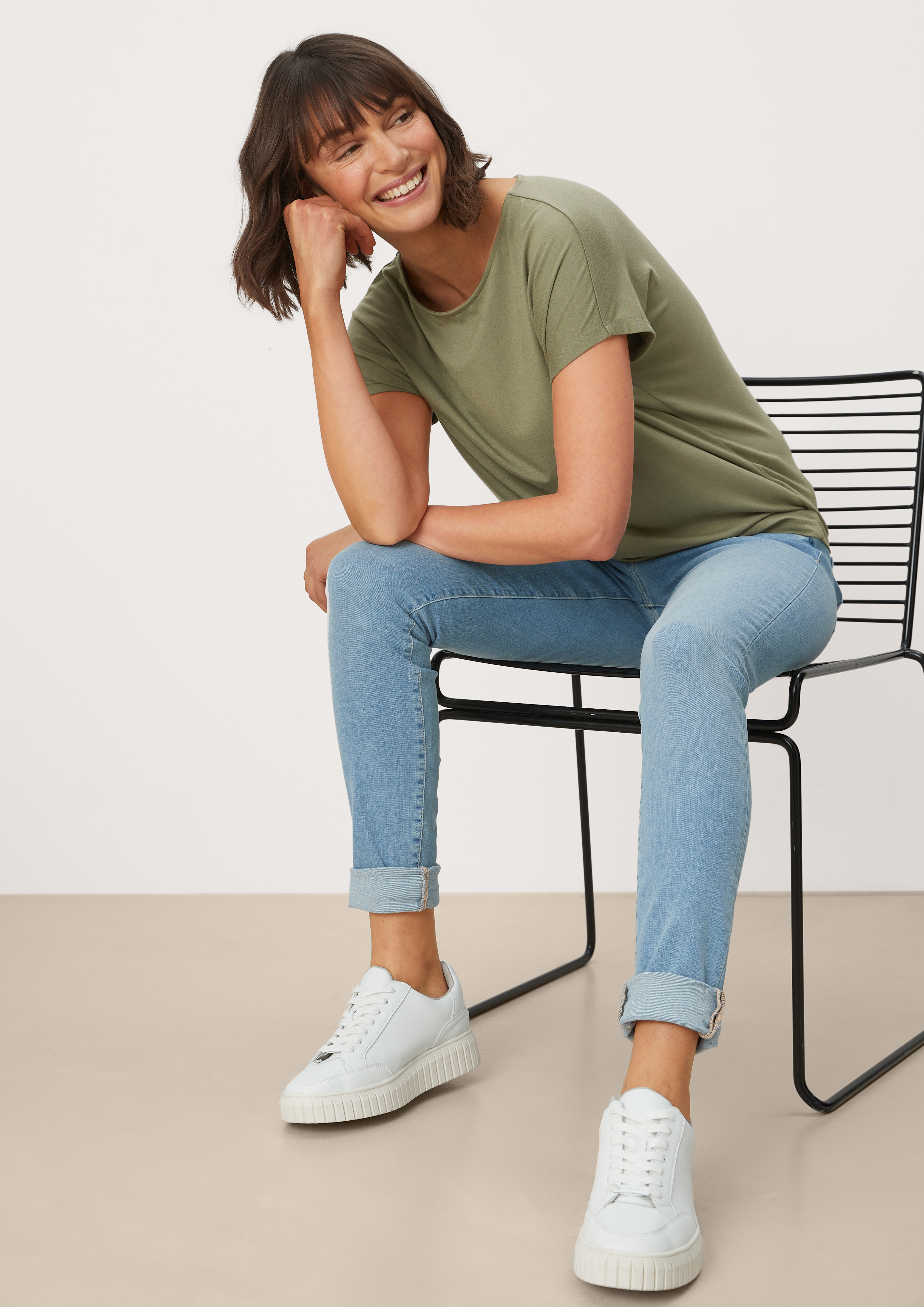 T-shirt in 7928, 0100, 5959, 4426 & 9999