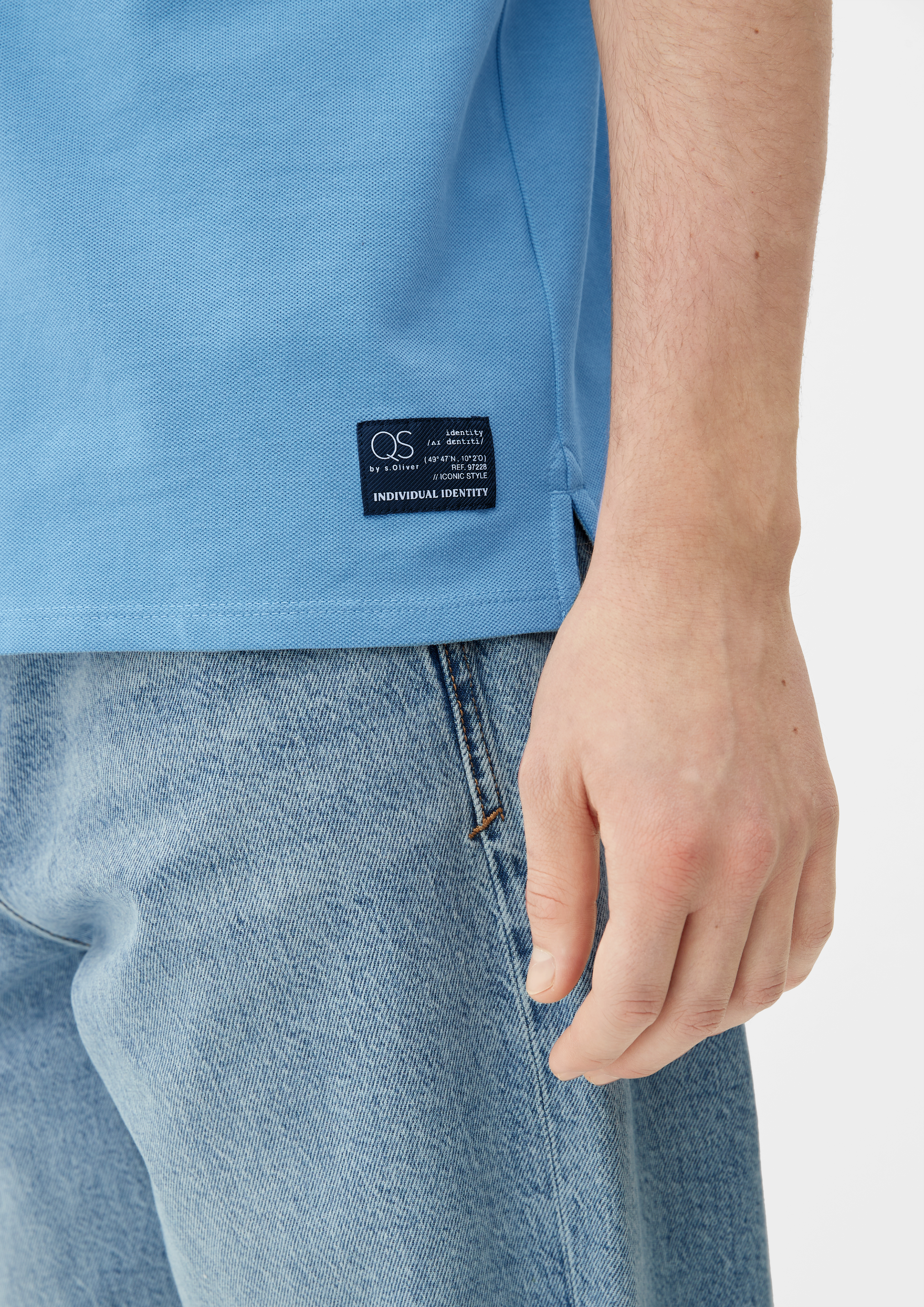 T-shirt in 5196, 0100, 9730, 9999 & 5978