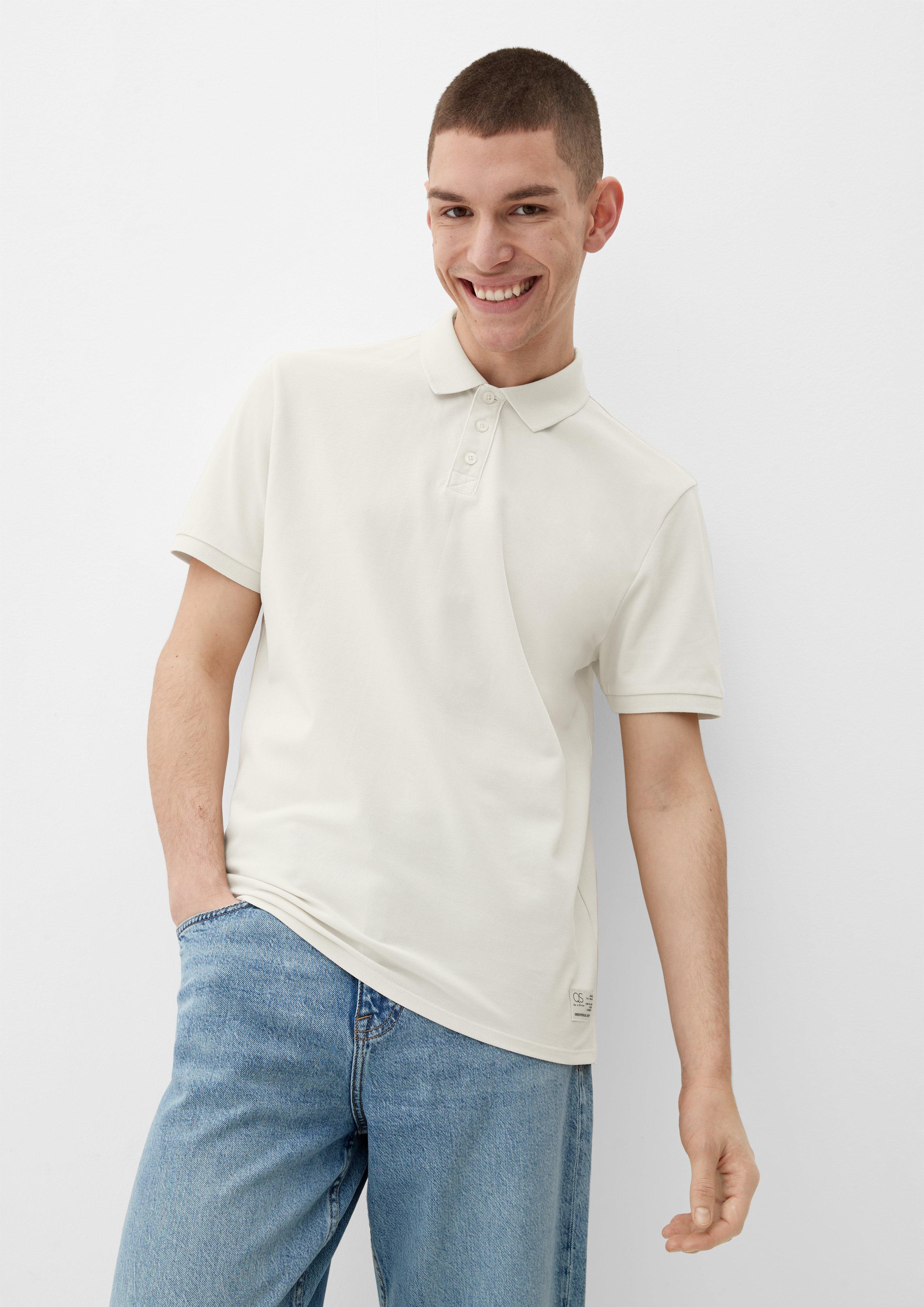 T-shirt in 8000, 0100, 9730, 9999 & 5978