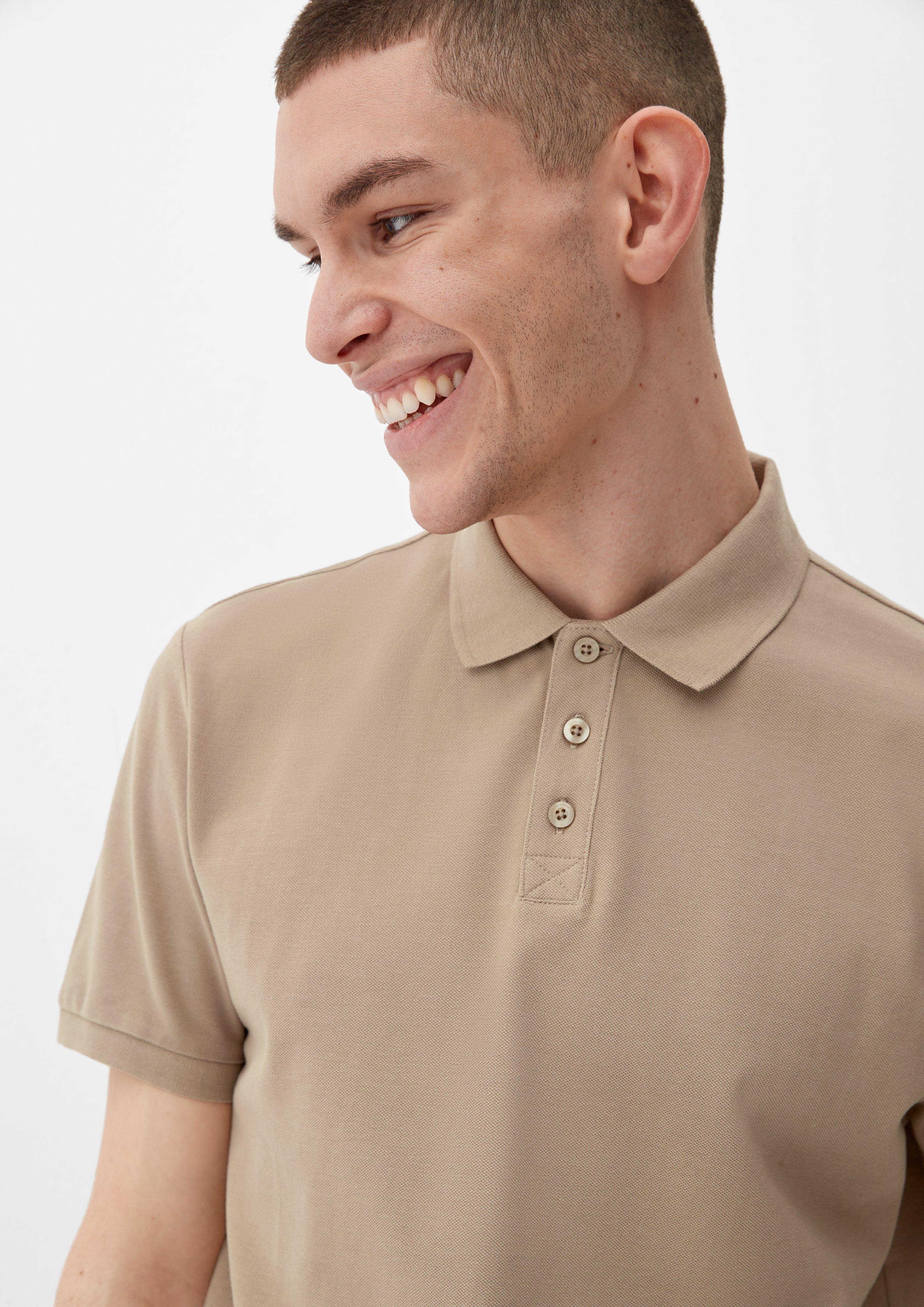 T-shirt in 8235, 0100, 9730, 9999 & 5978