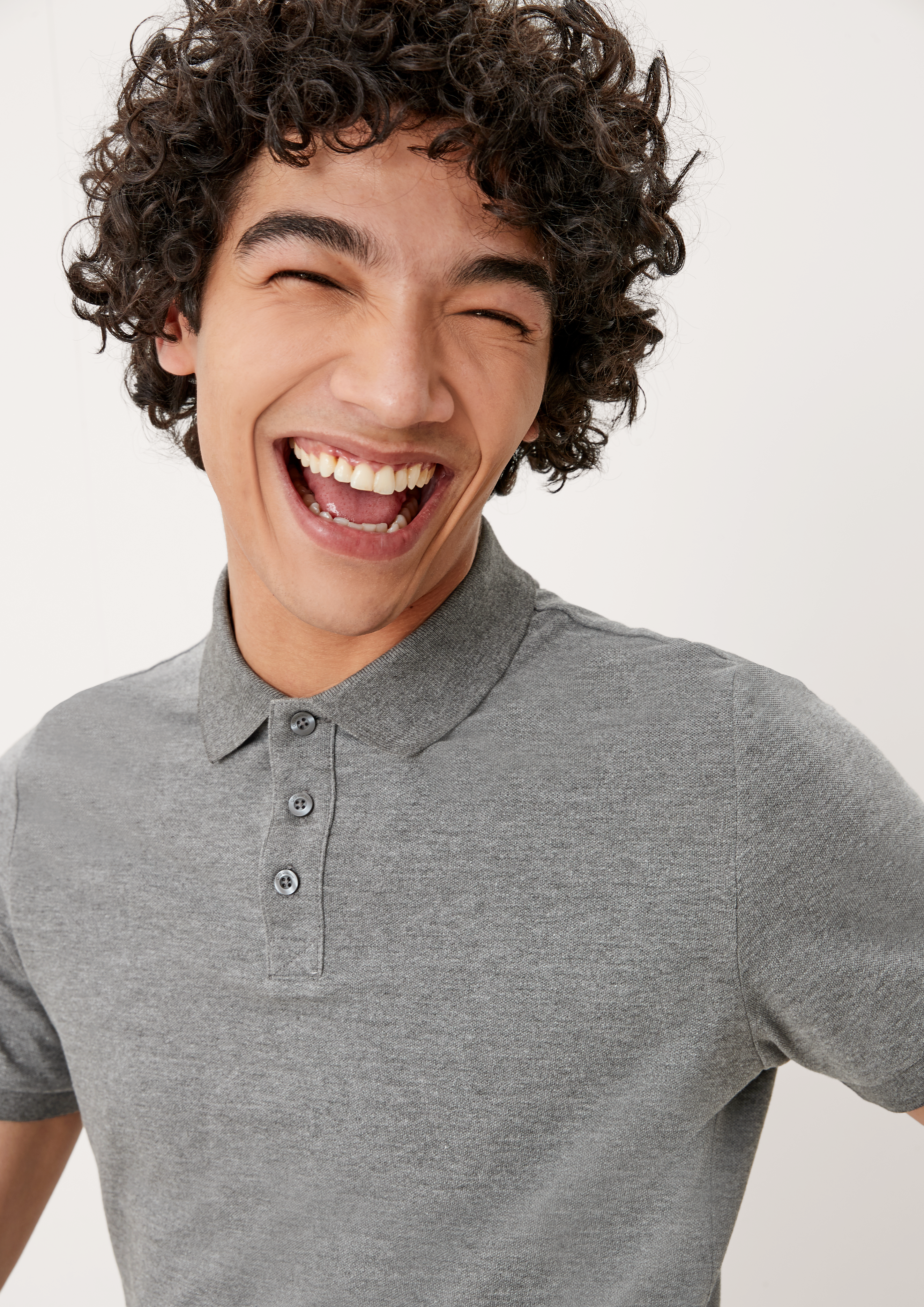 T-shirt in 9730, 0100, 9999 & 5978