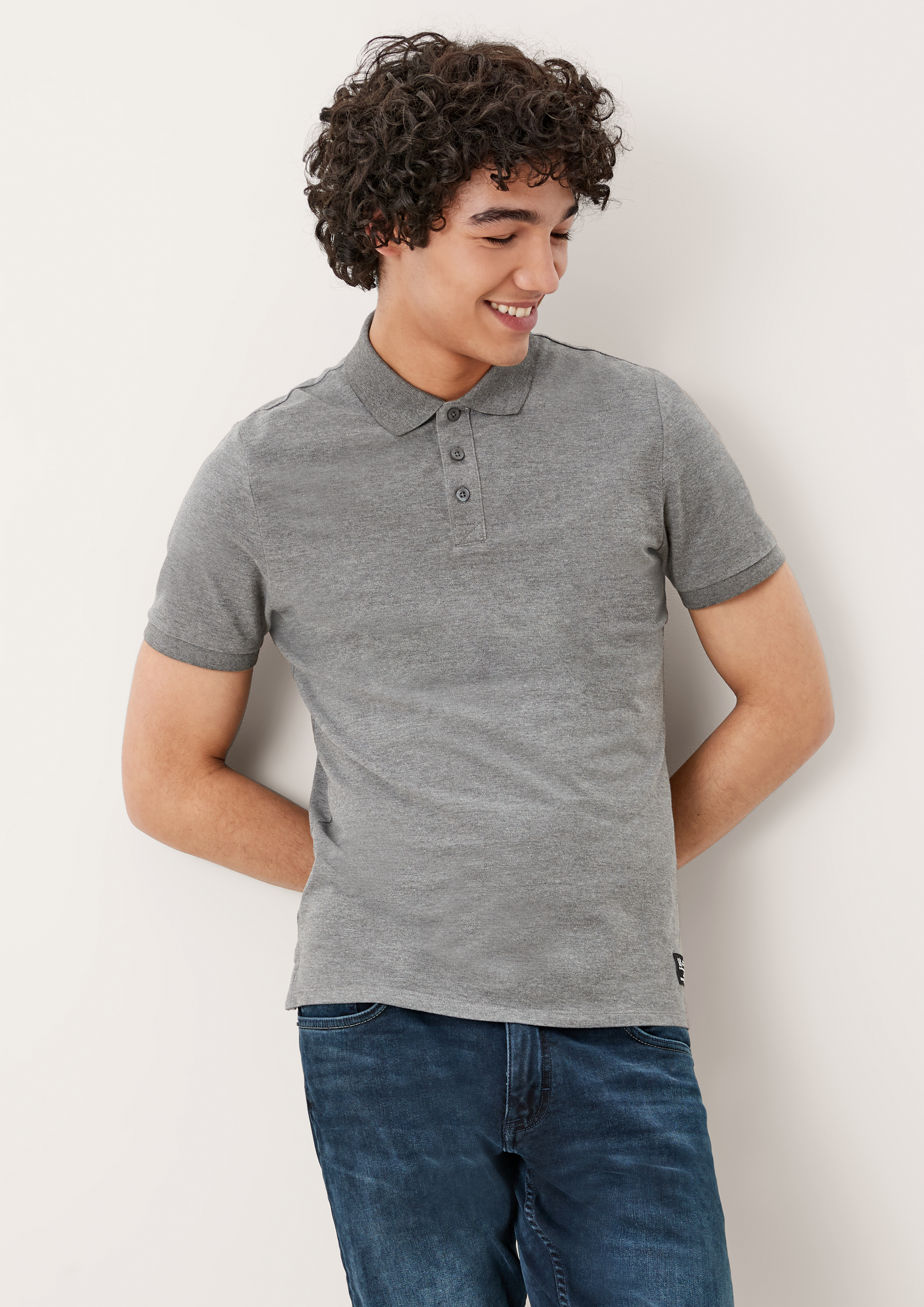 T-shirt in 9730, 0100, 9999 & 5978