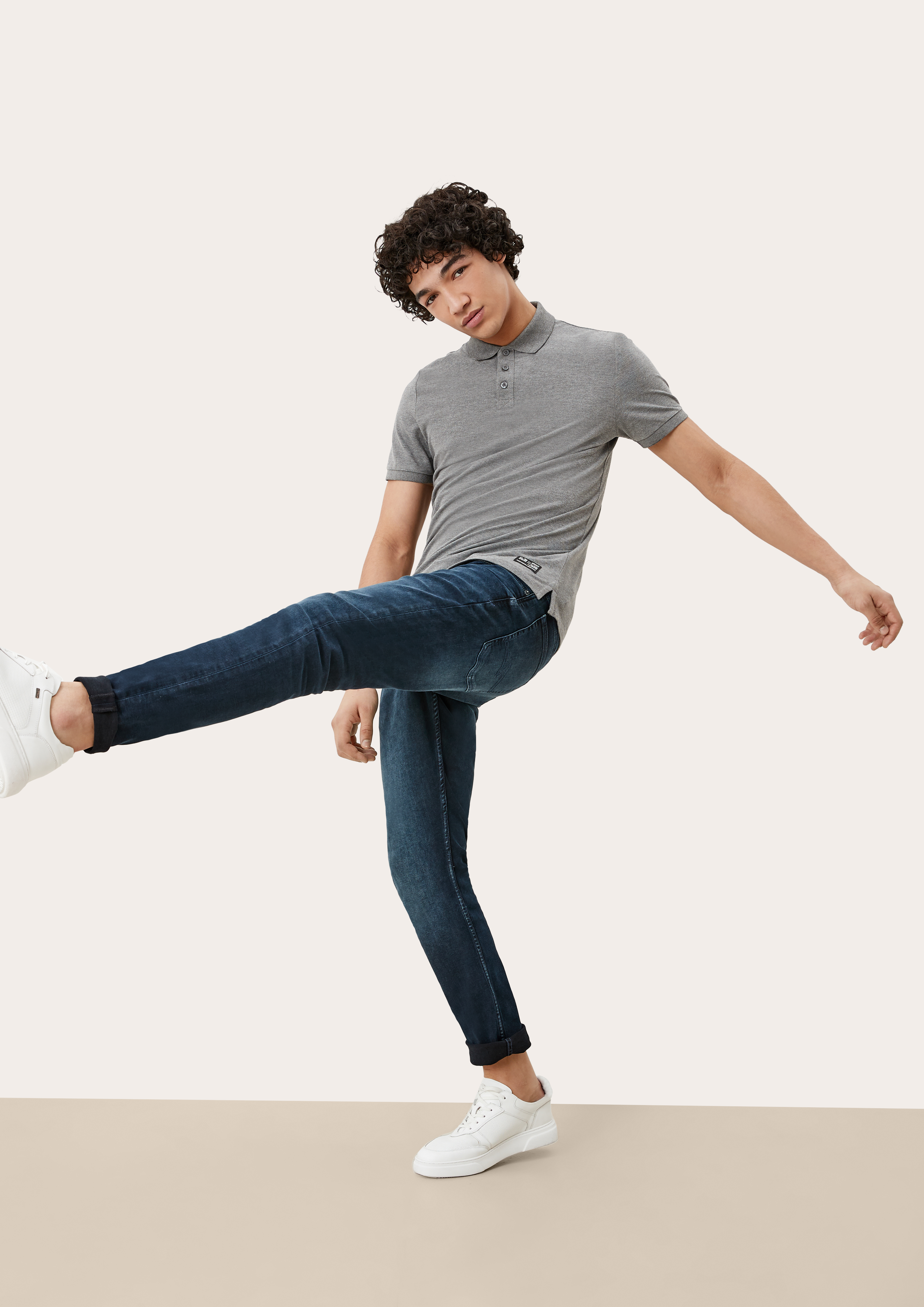 T-shirt in 9730, 0100, 9999 & 5978