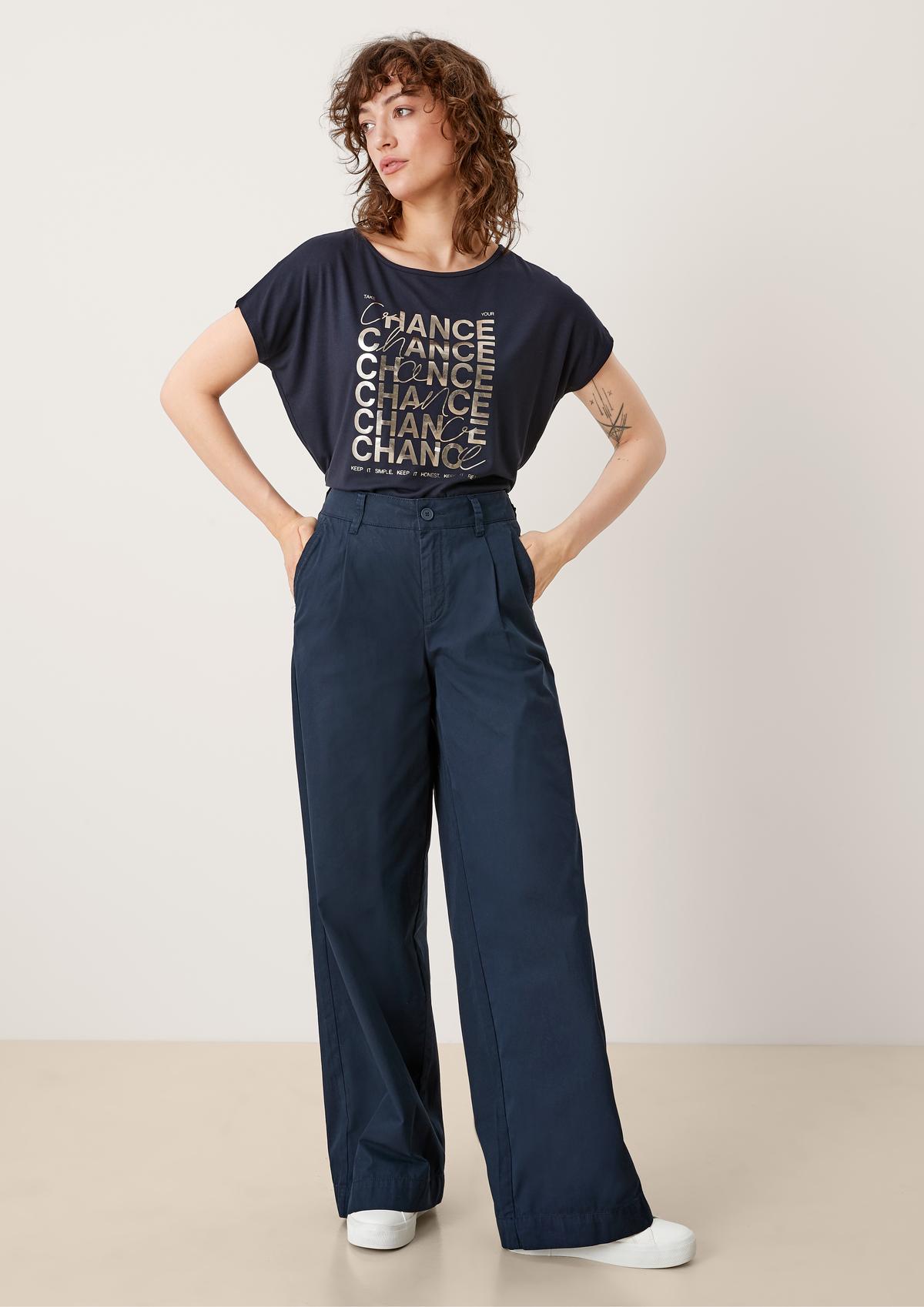 Relaxed: Trousers with wide leg