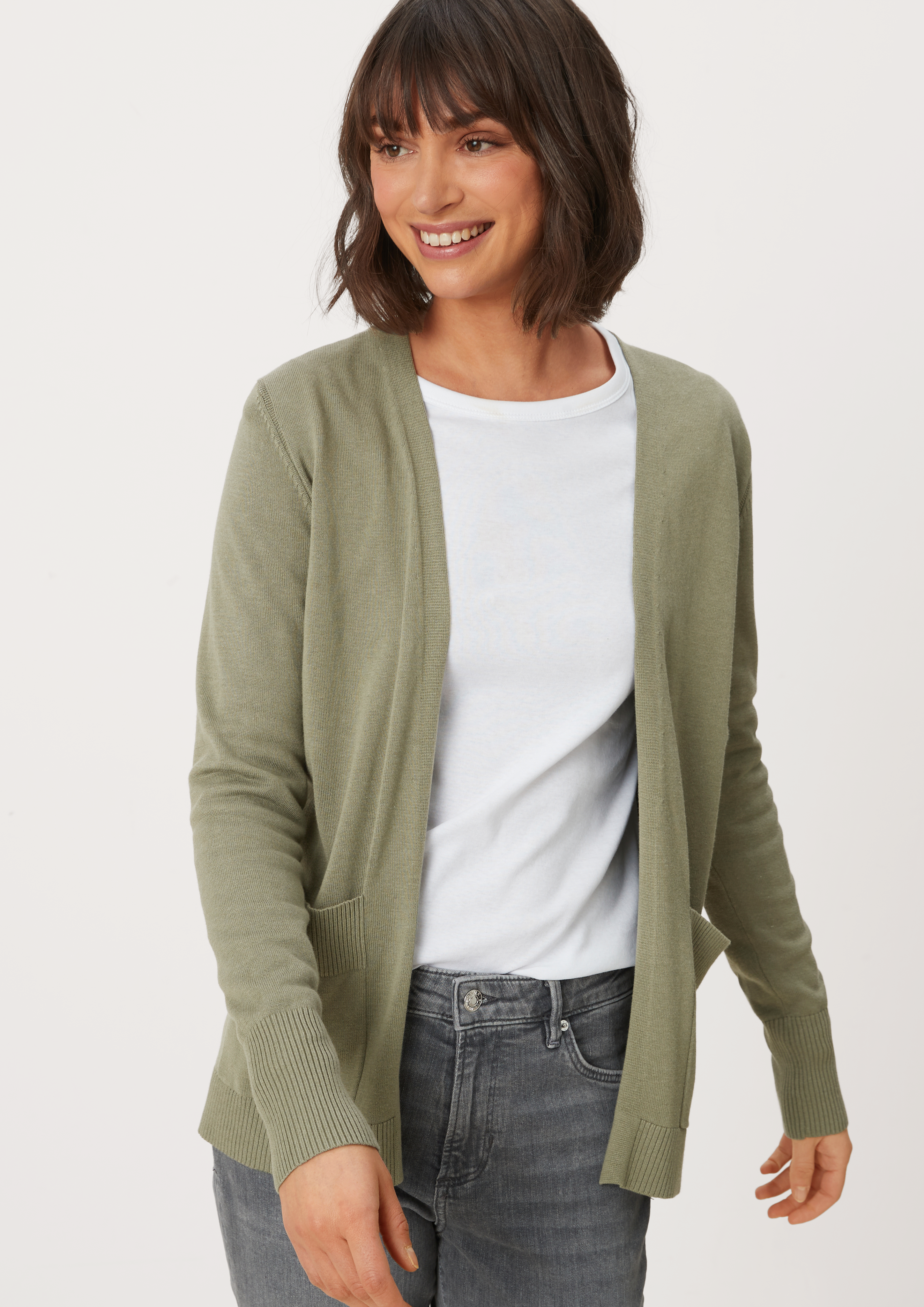 Cardigan in 7928, 9999, 5959 & 83W0