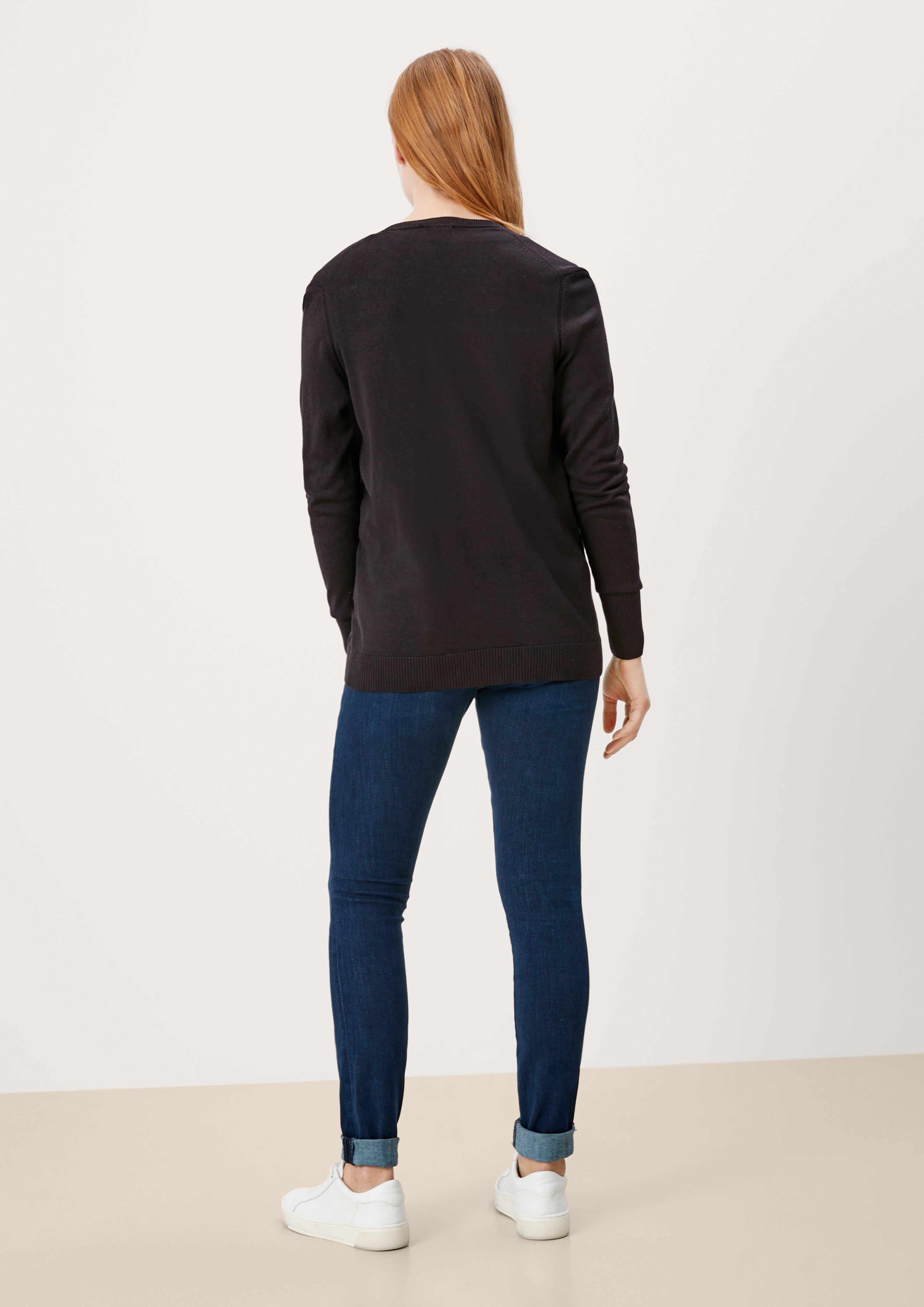 Cardigan in 9999, 7928, 5959 & 83W0