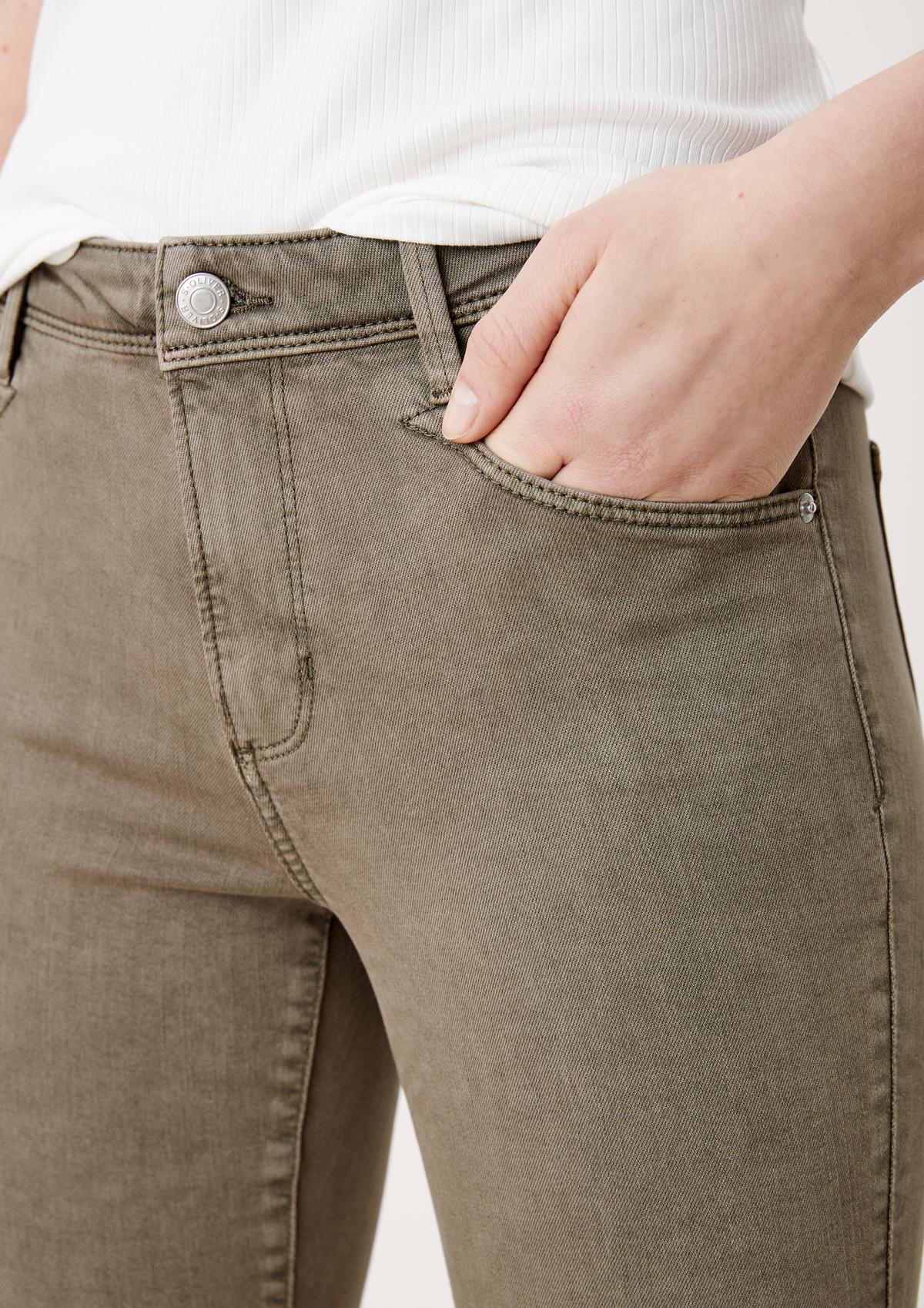 s.Oliver Slim: capri jeans with a fringed hem