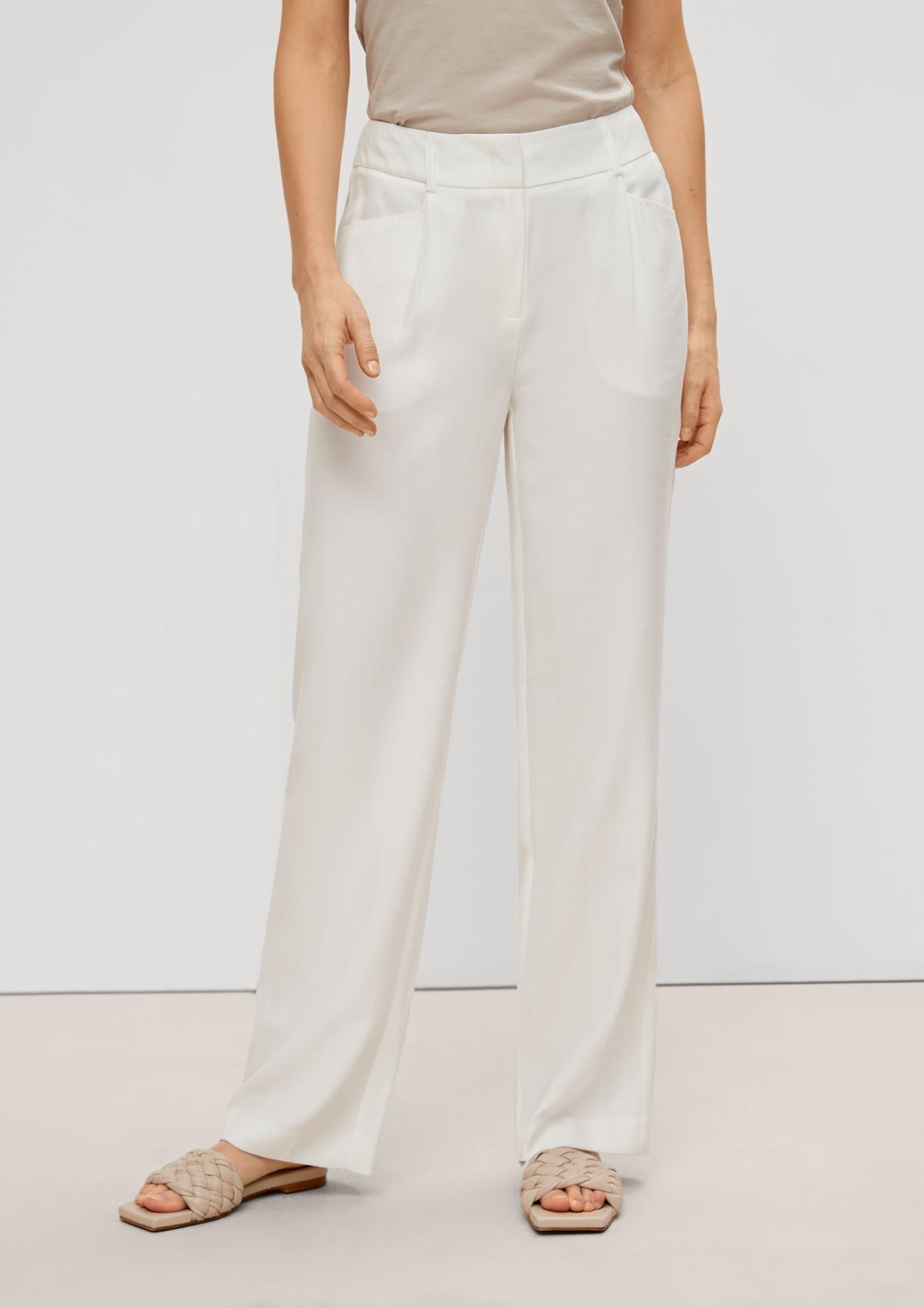 comma Regular fit: trousers with pressed pleats