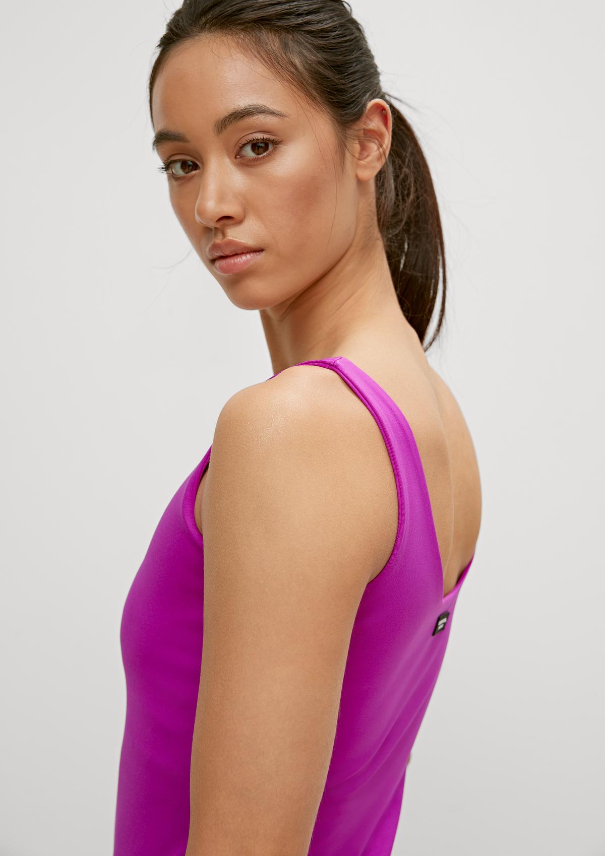 comma Sports top with a bralette