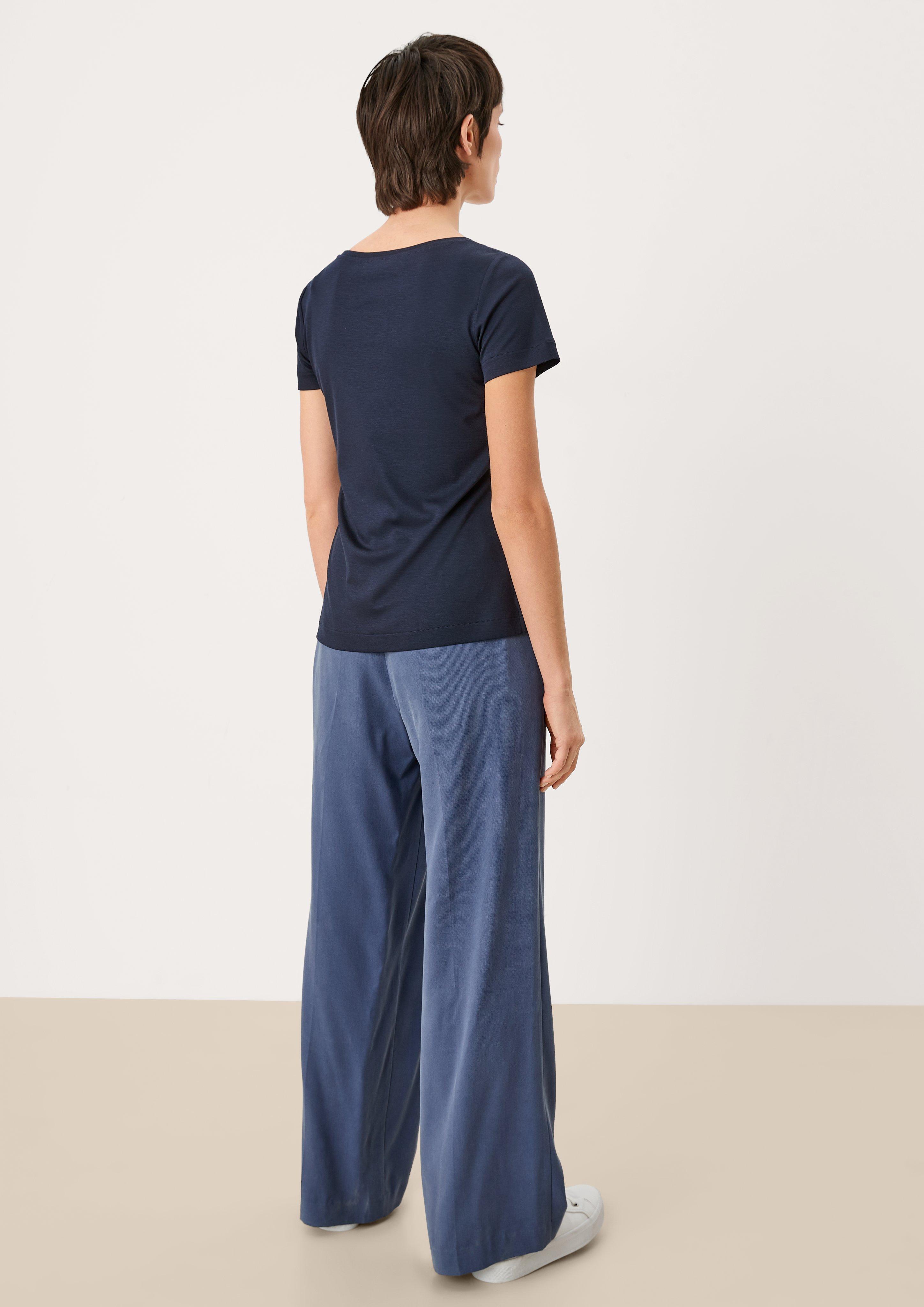 T-Shirt in 5959, 9999 & 0200